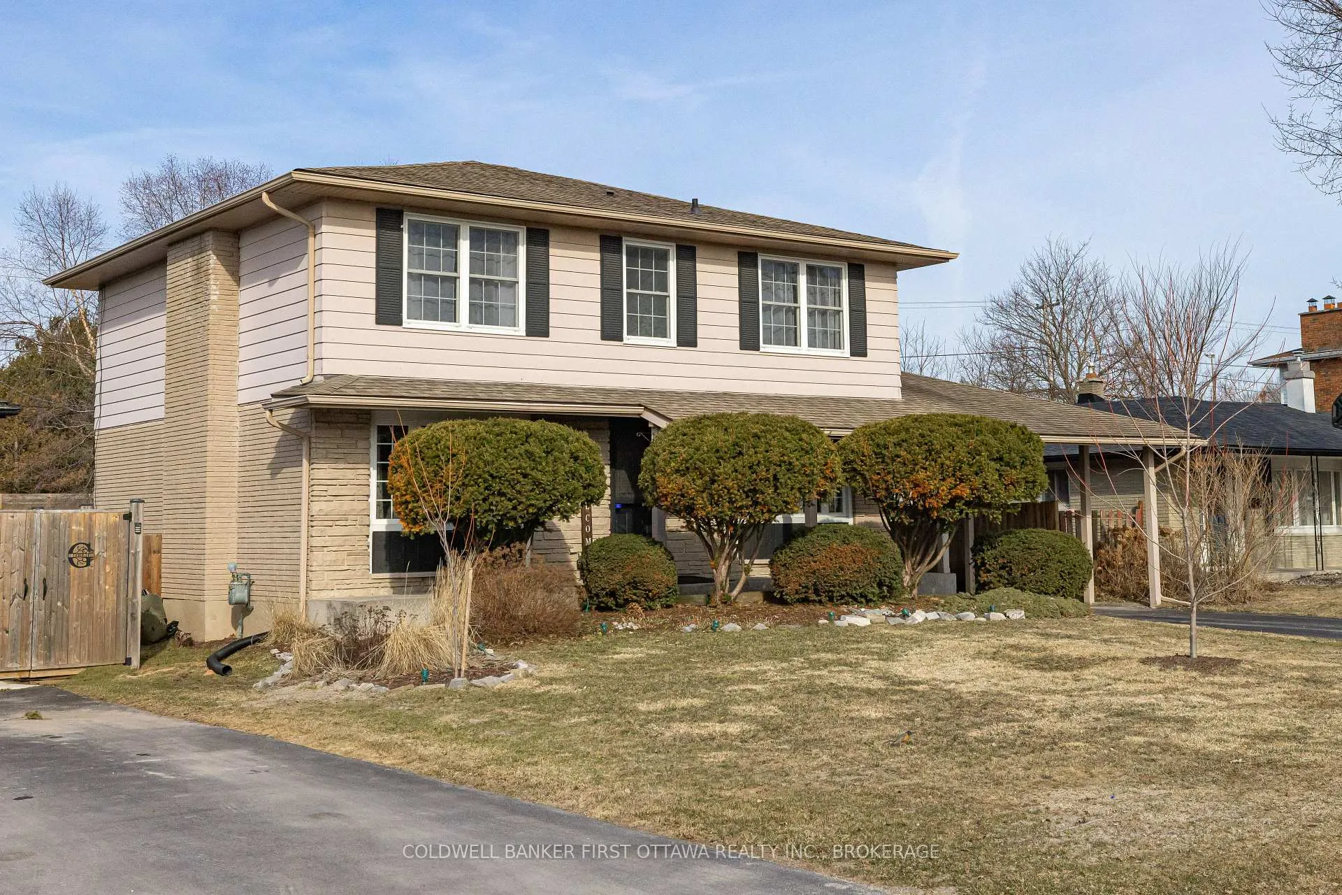 Photo 3 of 695 Laidlaw Crescent, Kingston, South of Taylor-Kidd Blvd — HOMEH