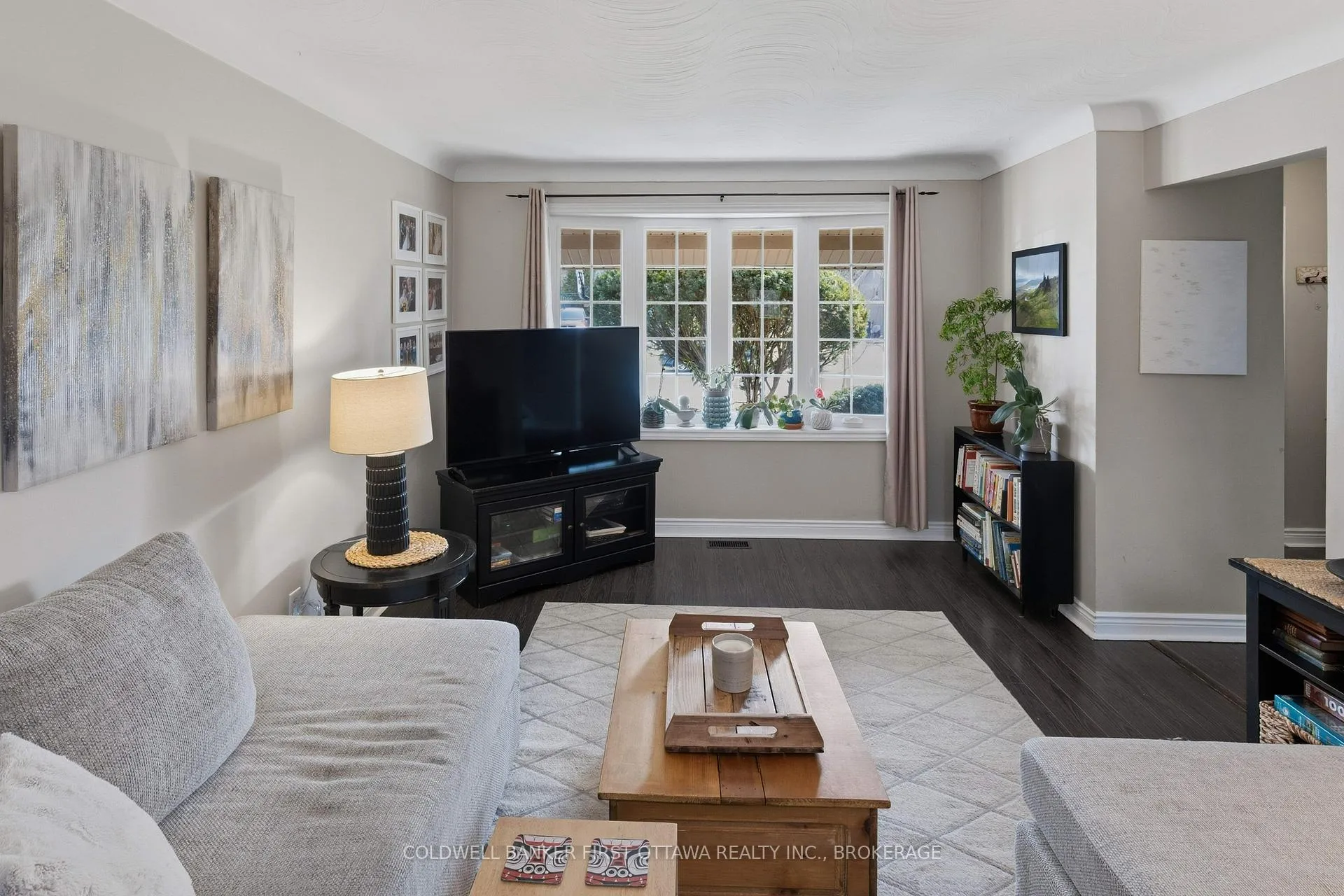 Photo 8 of 695 Laidlaw Crescent, Kingston, South of Taylor-Kidd Blvd — HOMEH