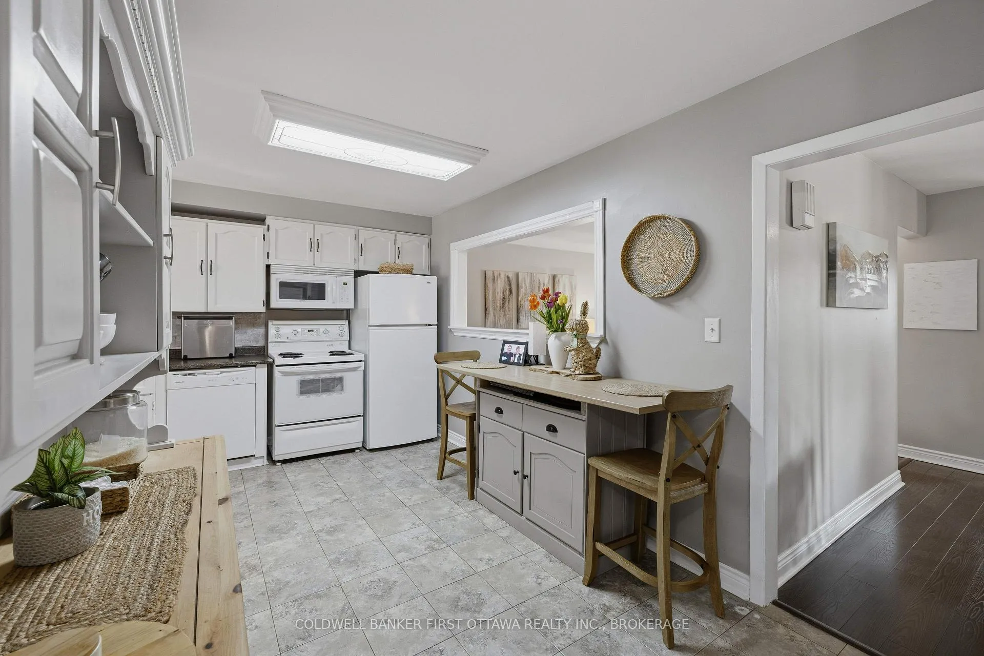 Photo 12 of 695 Laidlaw Crescent, Kingston, South of Taylor-Kidd Blvd — HOMEH