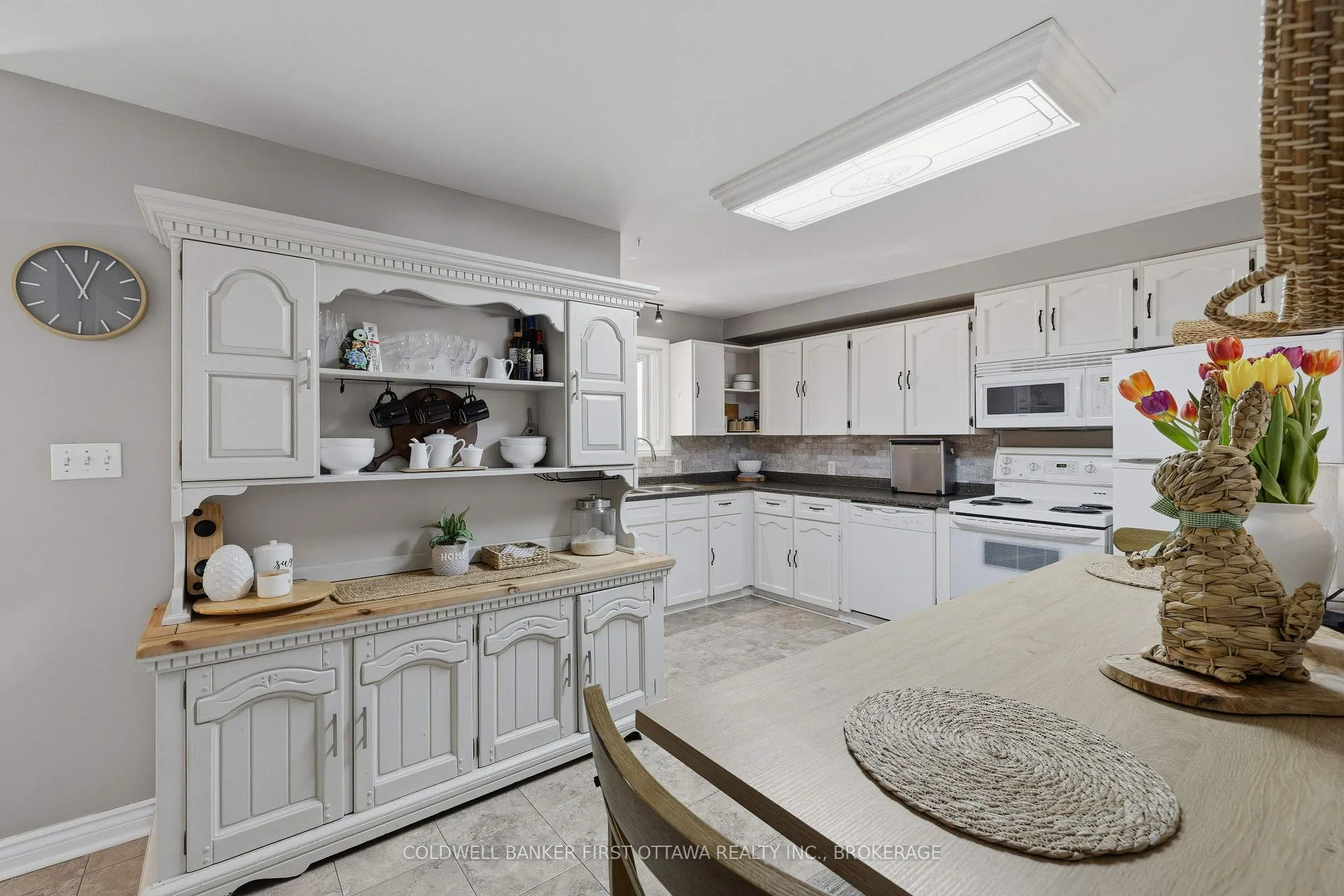 Photo 13 of 695 Laidlaw Crescent, Kingston, South of Taylor-Kidd Blvd — HOMEH