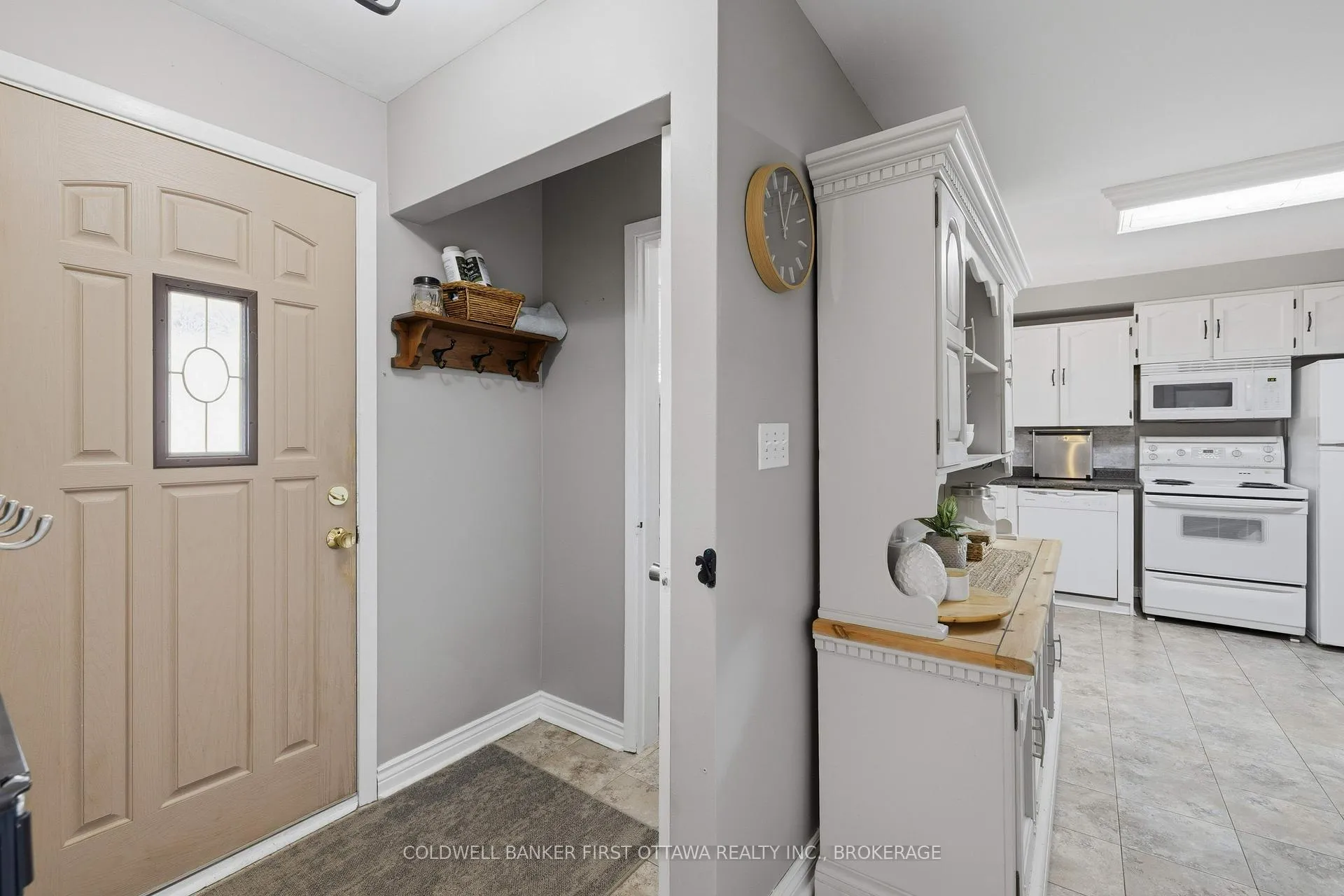 Photo 19 of 695 Laidlaw Crescent, Kingston, South of Taylor-Kidd Blvd — HOMEH