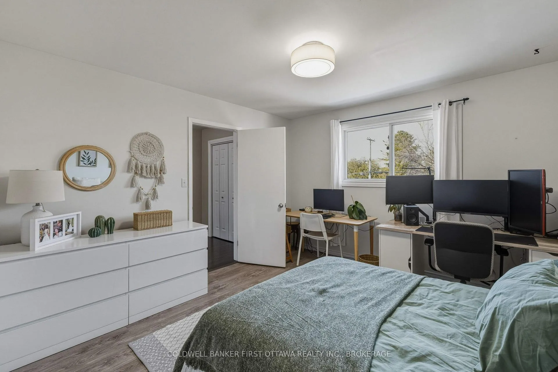 Photo 26 of 695 Laidlaw Crescent, Kingston, South of Taylor-Kidd Blvd — HOMEH