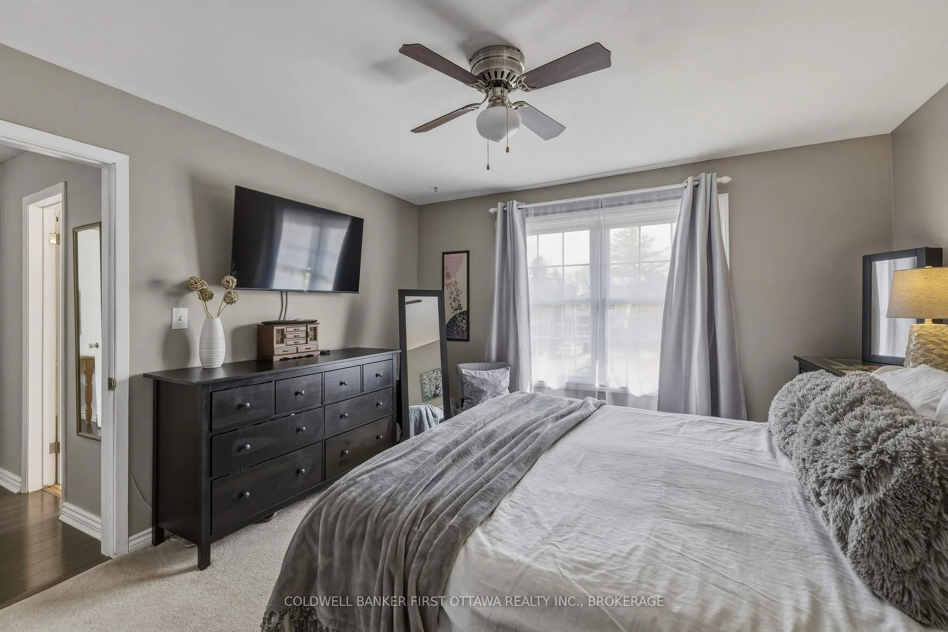 Photo 29 of 695 Laidlaw Crescent, Kingston, South of Taylor-Kidd Blvd — HOMEH