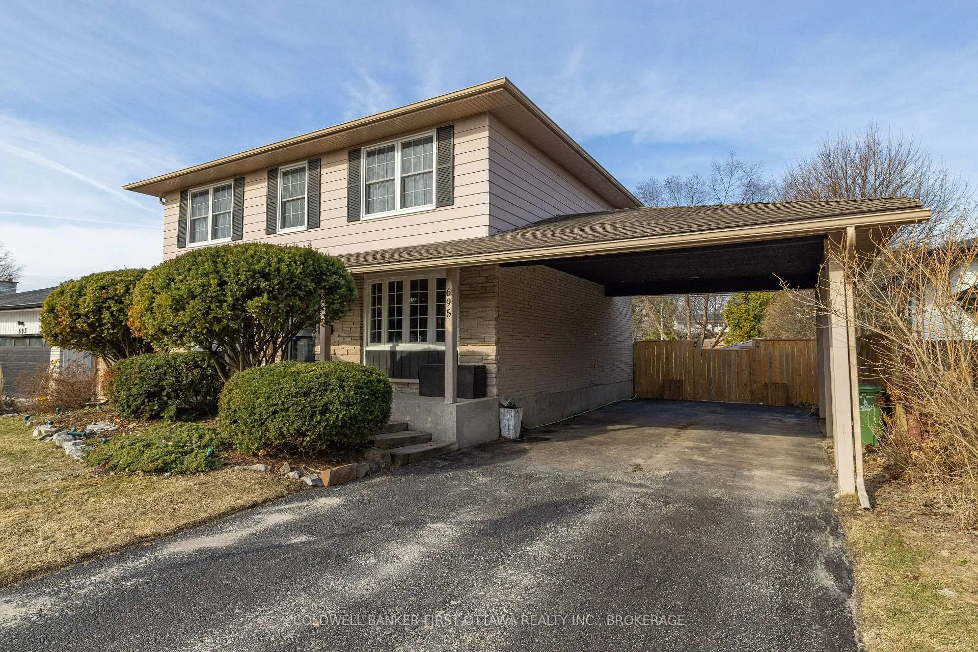 Photo 36 of 695 Laidlaw Crescent, Kingston, South of Taylor-Kidd Blvd — HOMEH