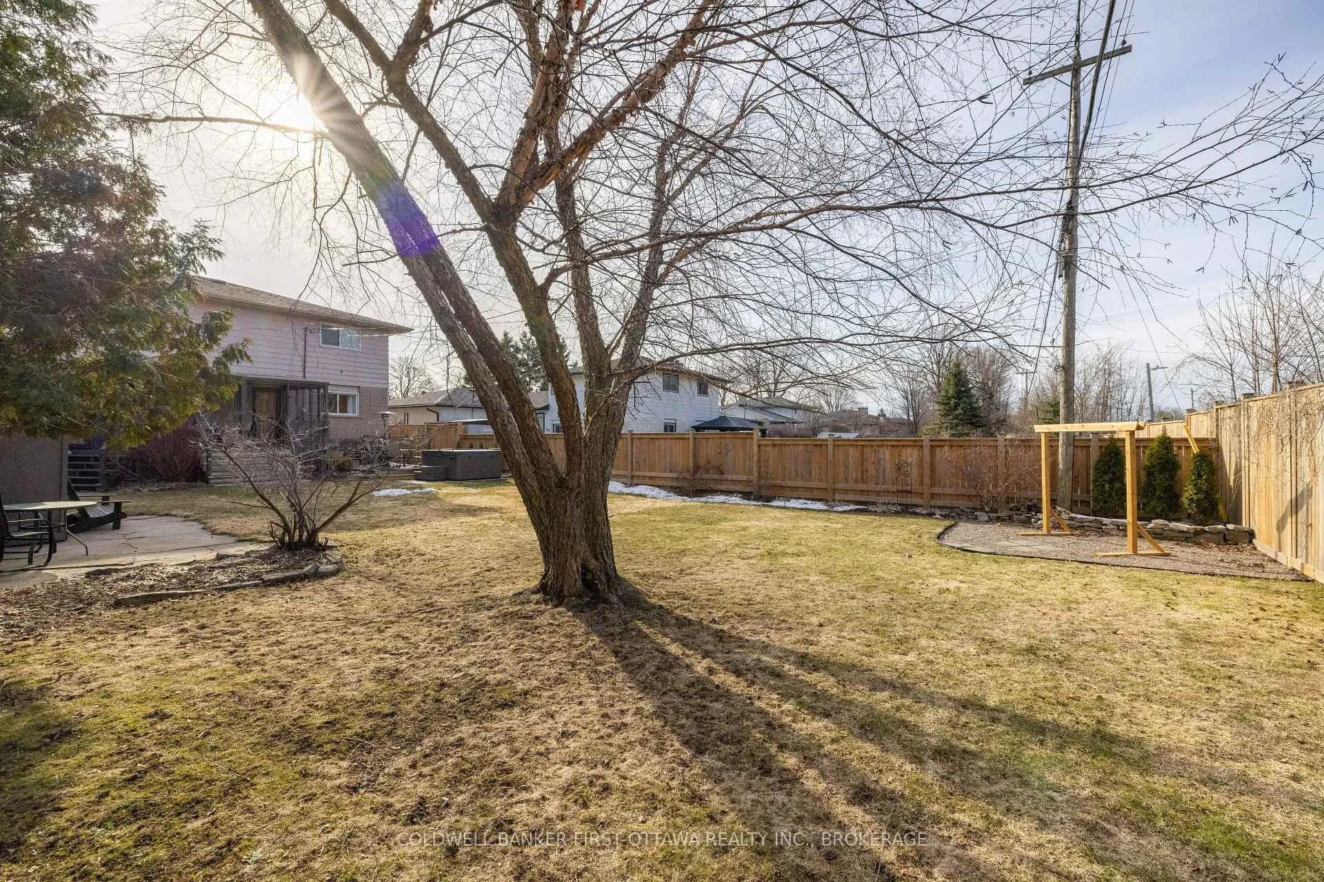 Photo 43 of 695 Laidlaw Crescent, Kingston, South of Taylor-Kidd Blvd — HOMEH