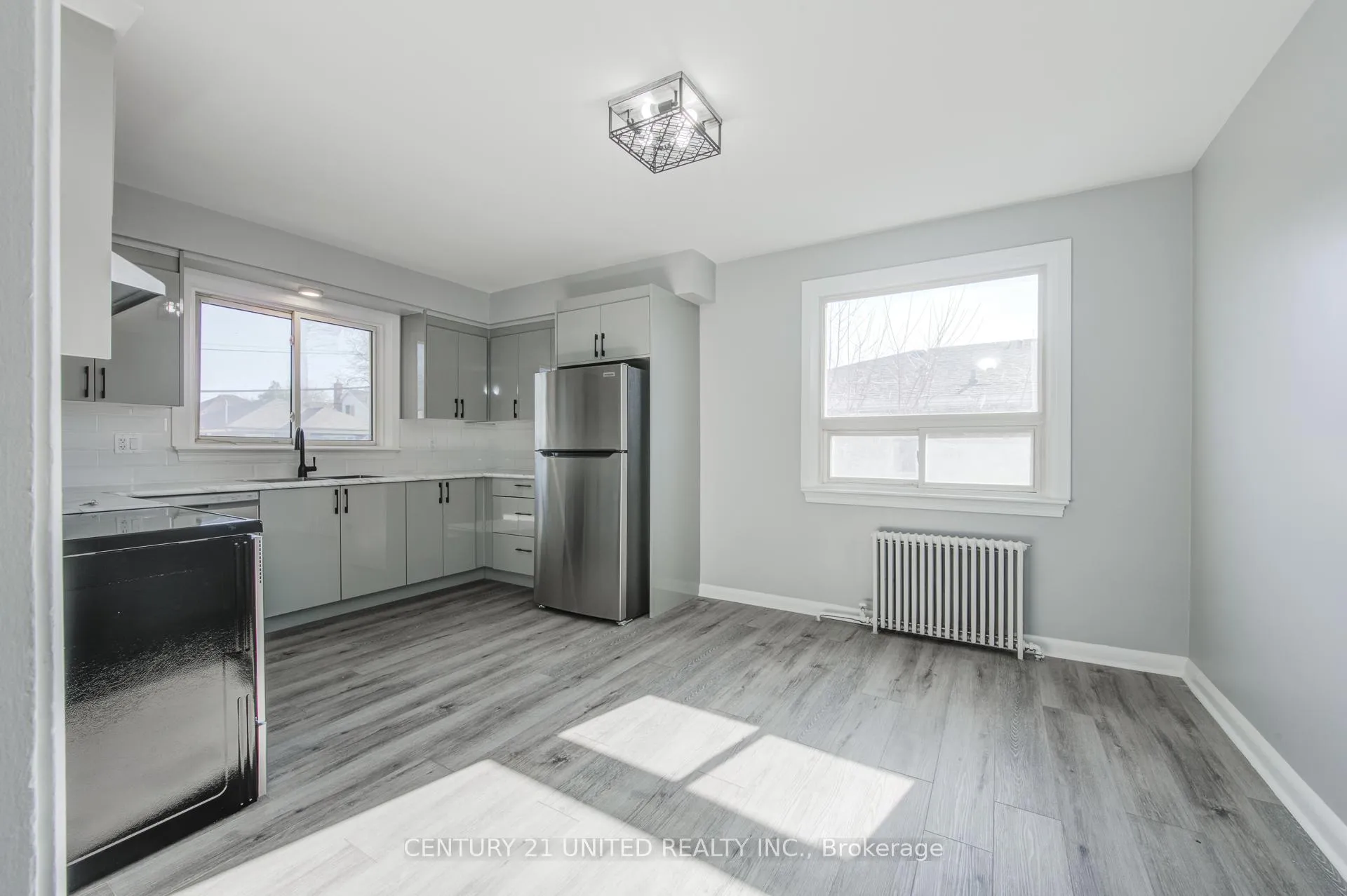 Photo 3 of Unit Unit 1, 99 Haig Street, St. Catharines, E. Chester — HOMEH