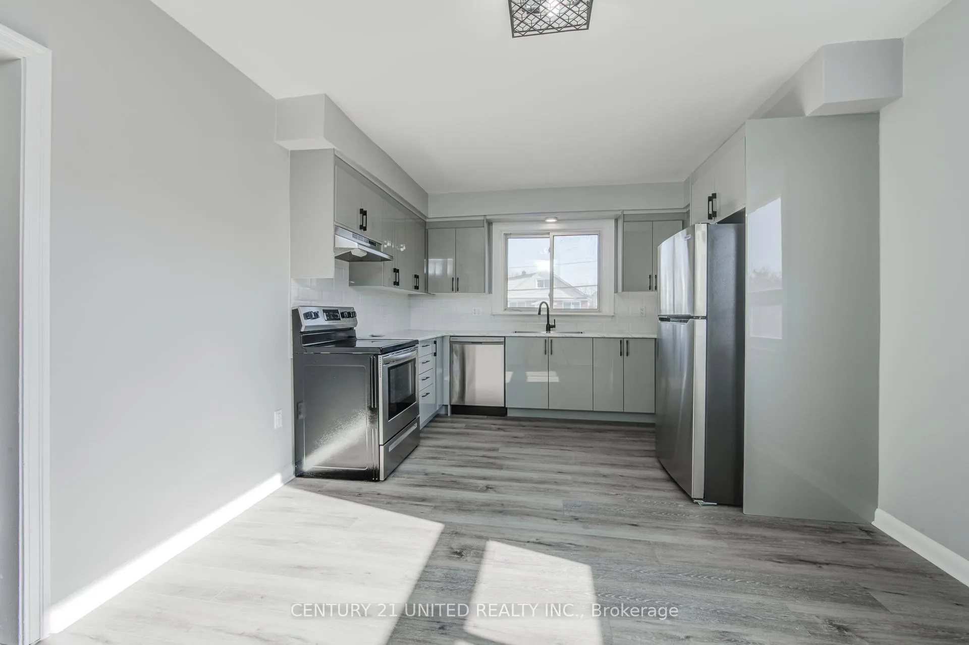 Photo 5 of Unit Unit 1, 99 Haig Street, St. Catharines, E. Chester — HOMEH