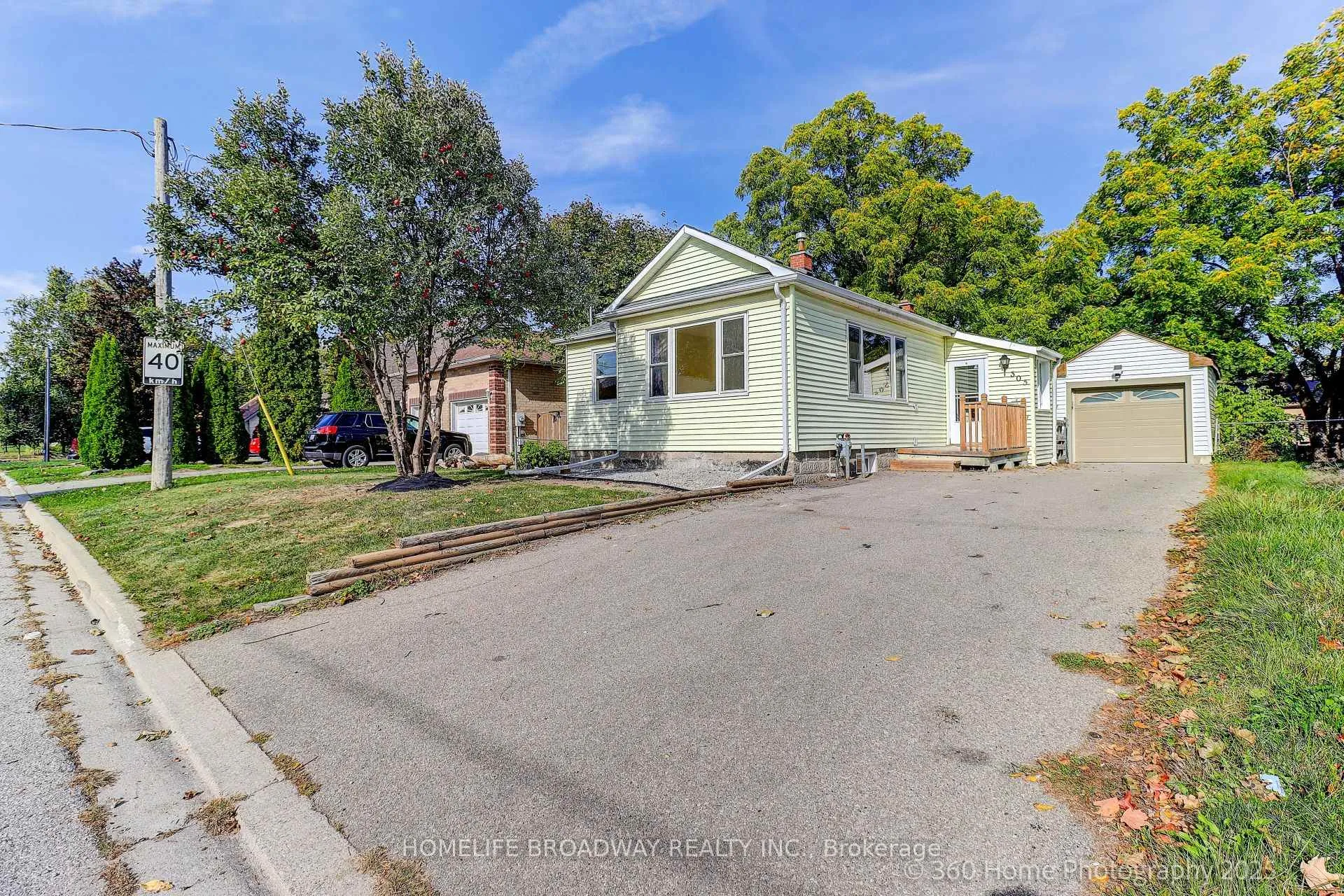 Photo 3 of 305 Andrew Street, Newmarket, Central Newmarket — HOMEH