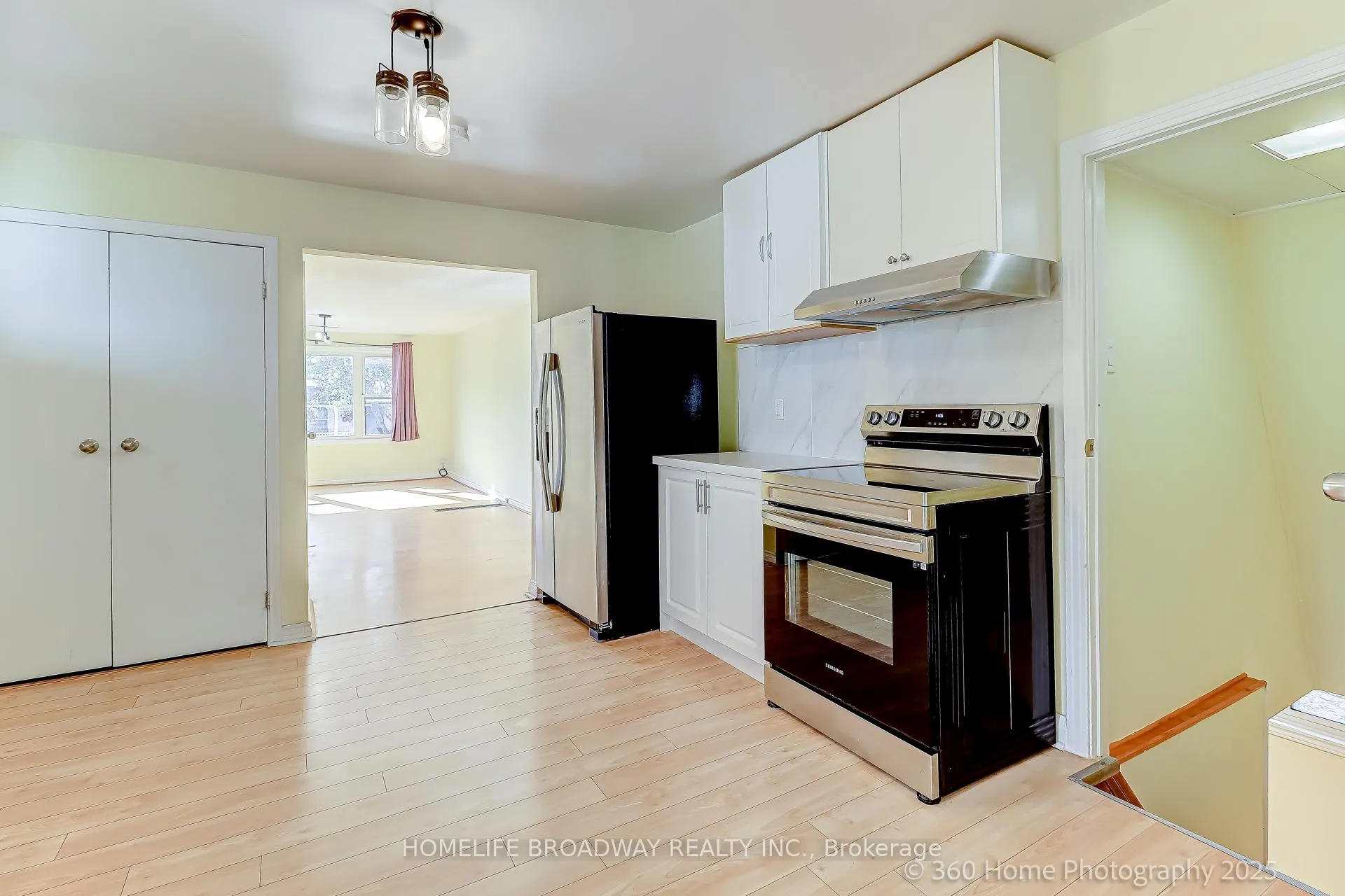 Photo 8 of 305 Andrew Street, Newmarket, Central Newmarket — HOMEH