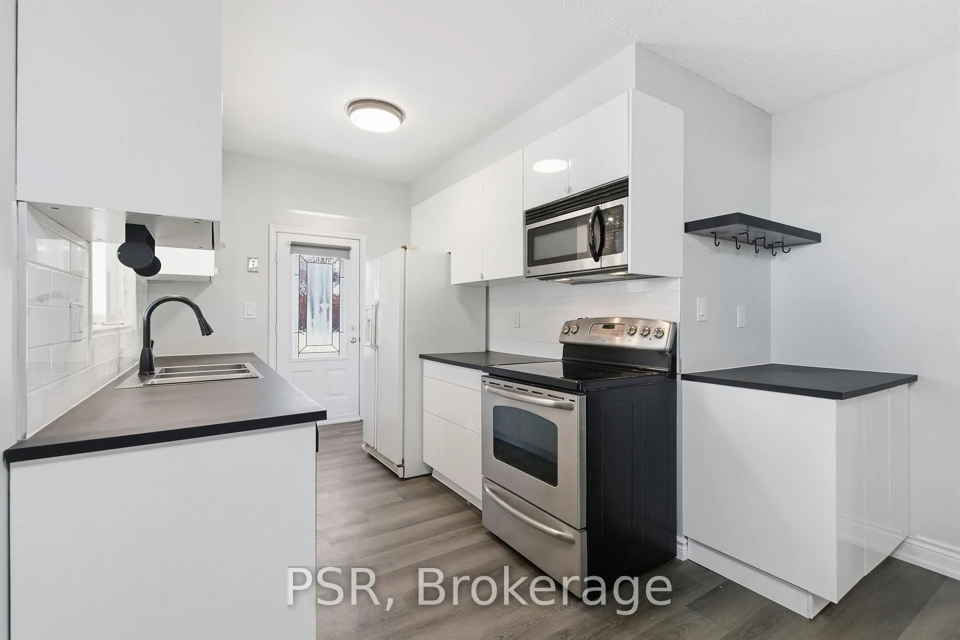 Photo 7 of 577 Tuscarora Drive, Hamilton, Ancaster — HOMEH