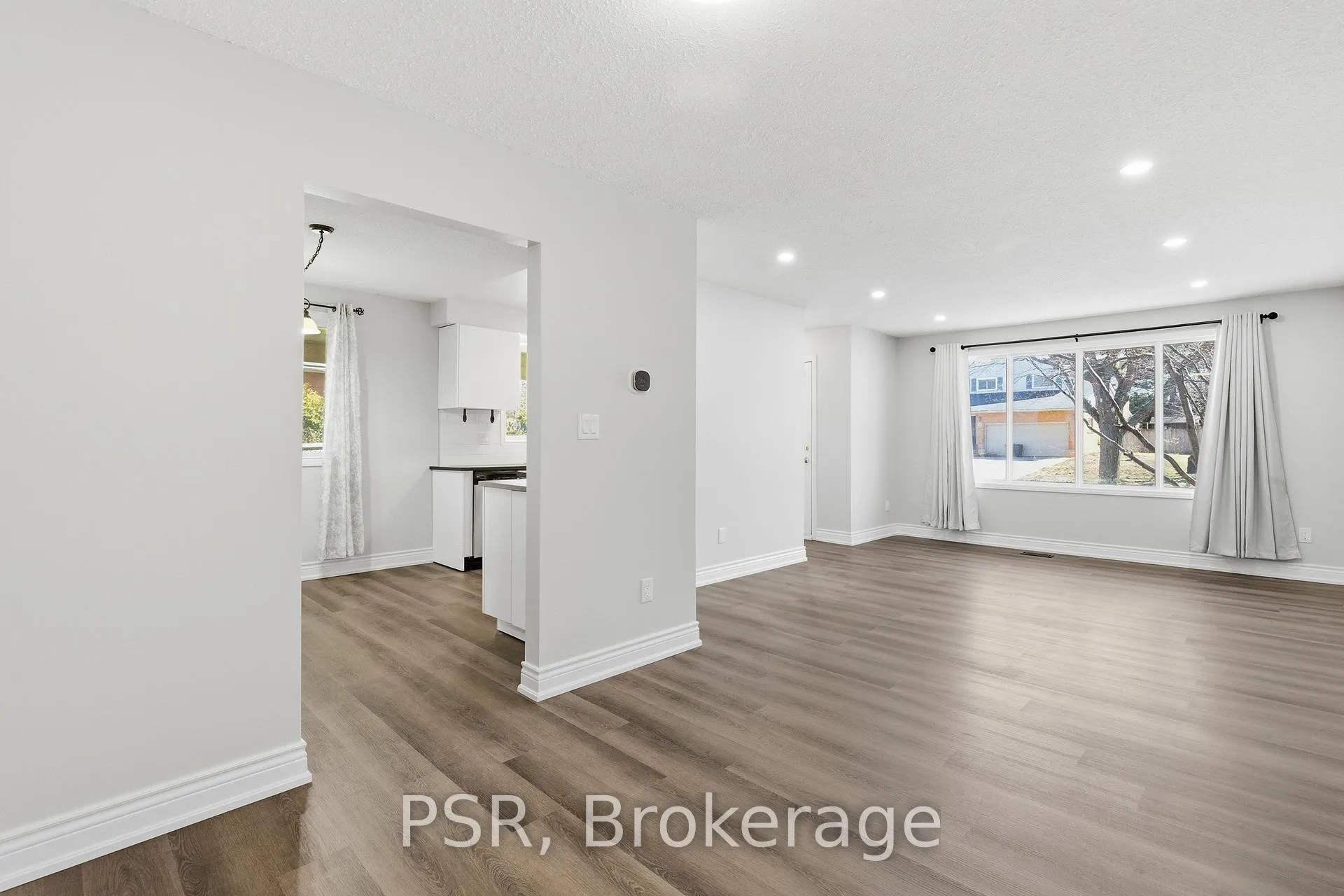 Photo 11 of 577 Tuscarora Drive, Hamilton, Ancaster — HOMEH