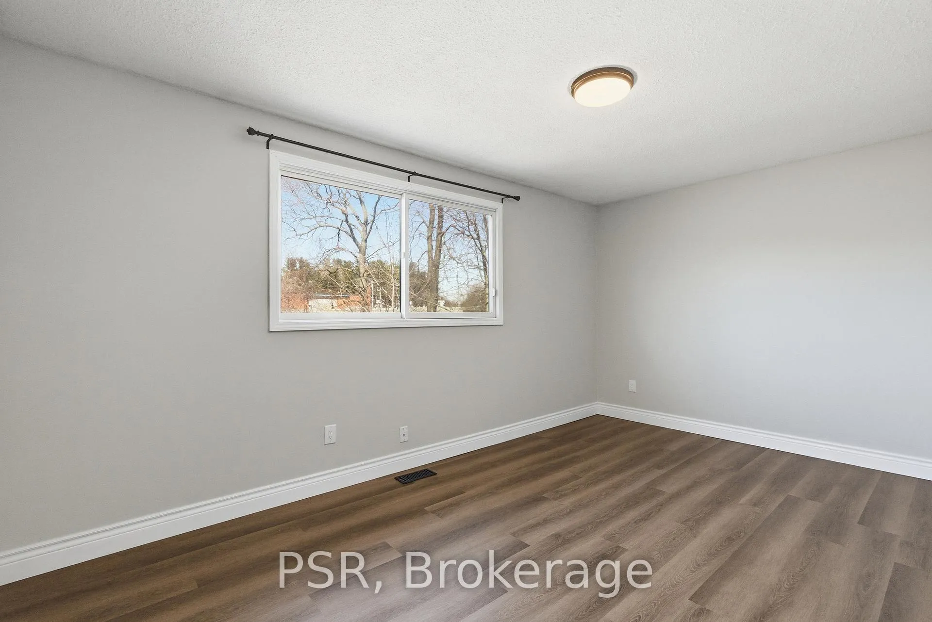Photo 15 of 577 Tuscarora Drive, Hamilton, Ancaster — HOMEH