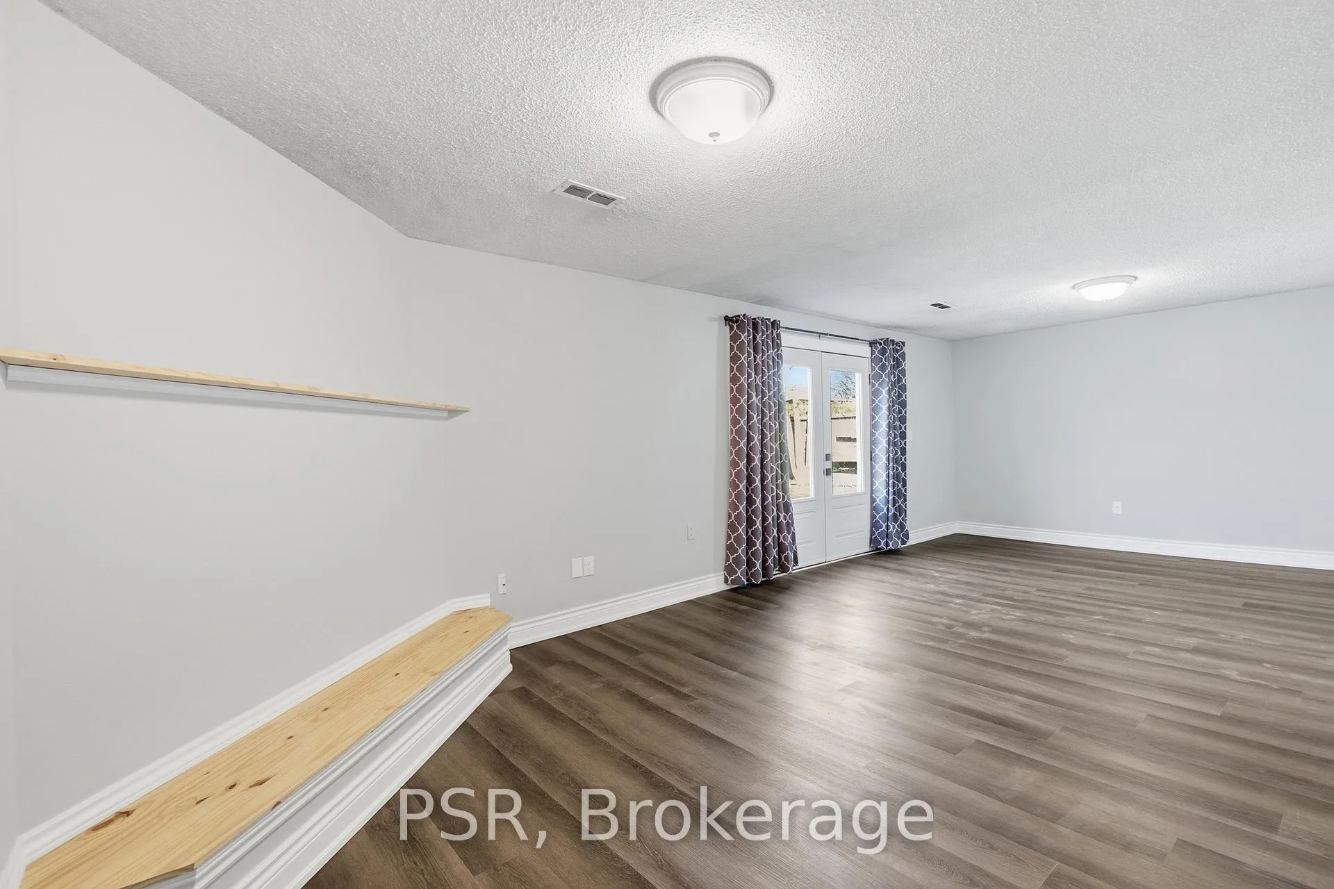 Photo 20 of 577 Tuscarora Drive, Hamilton, Ancaster — HOMEH