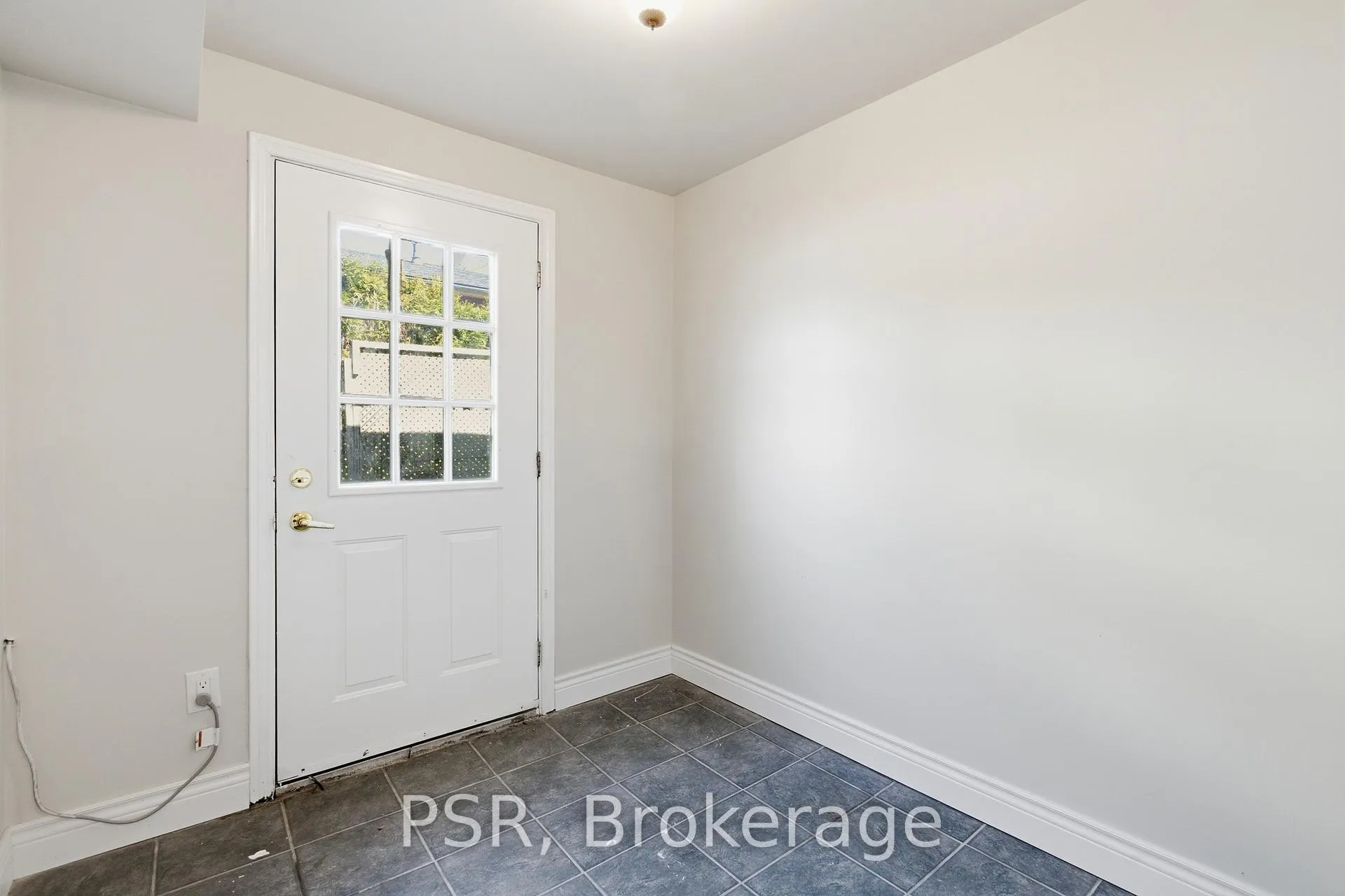 Photo 21 of 577 Tuscarora Drive, Hamilton, Ancaster — HOMEH