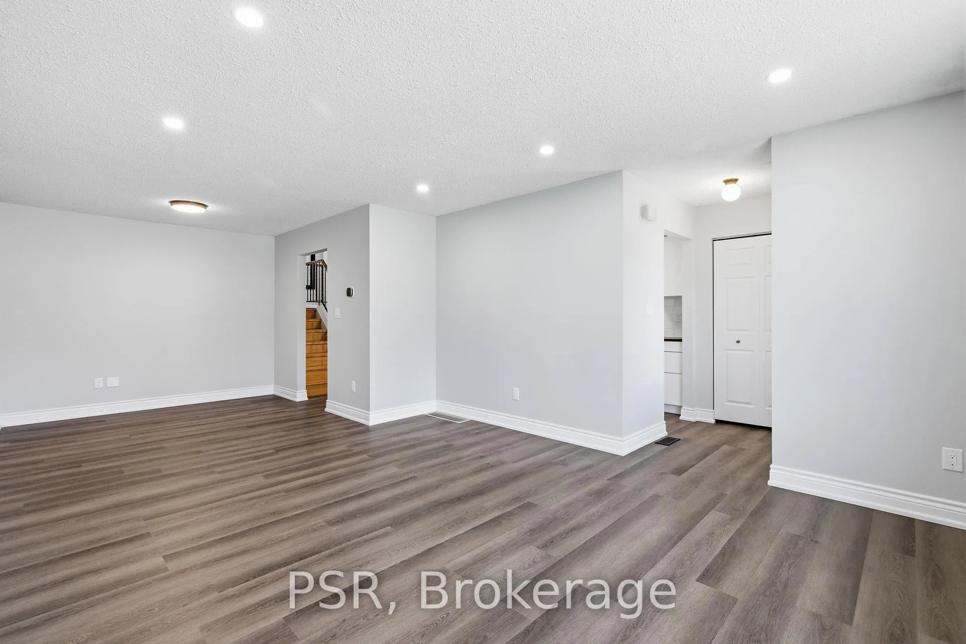 Photo 35 of 577 Tuscarora Drive, Hamilton, Ancaster — HOMEH