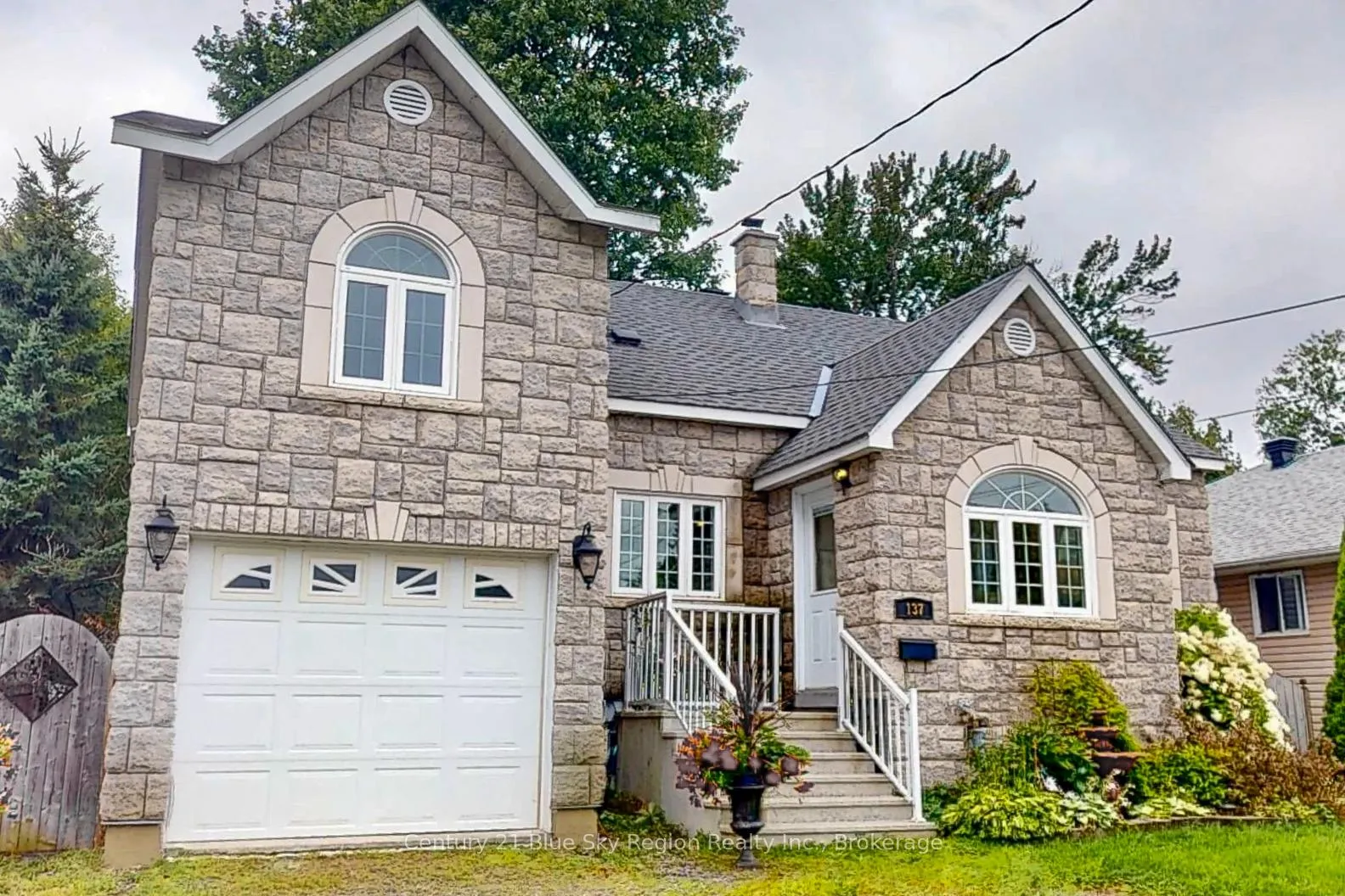 Front of 137 Whitney Avenue