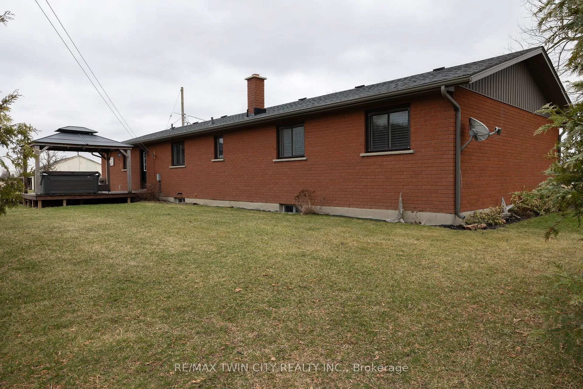 Photo 9 of 58 Tenth Conc. Road, Brant, Burford — HOMEH