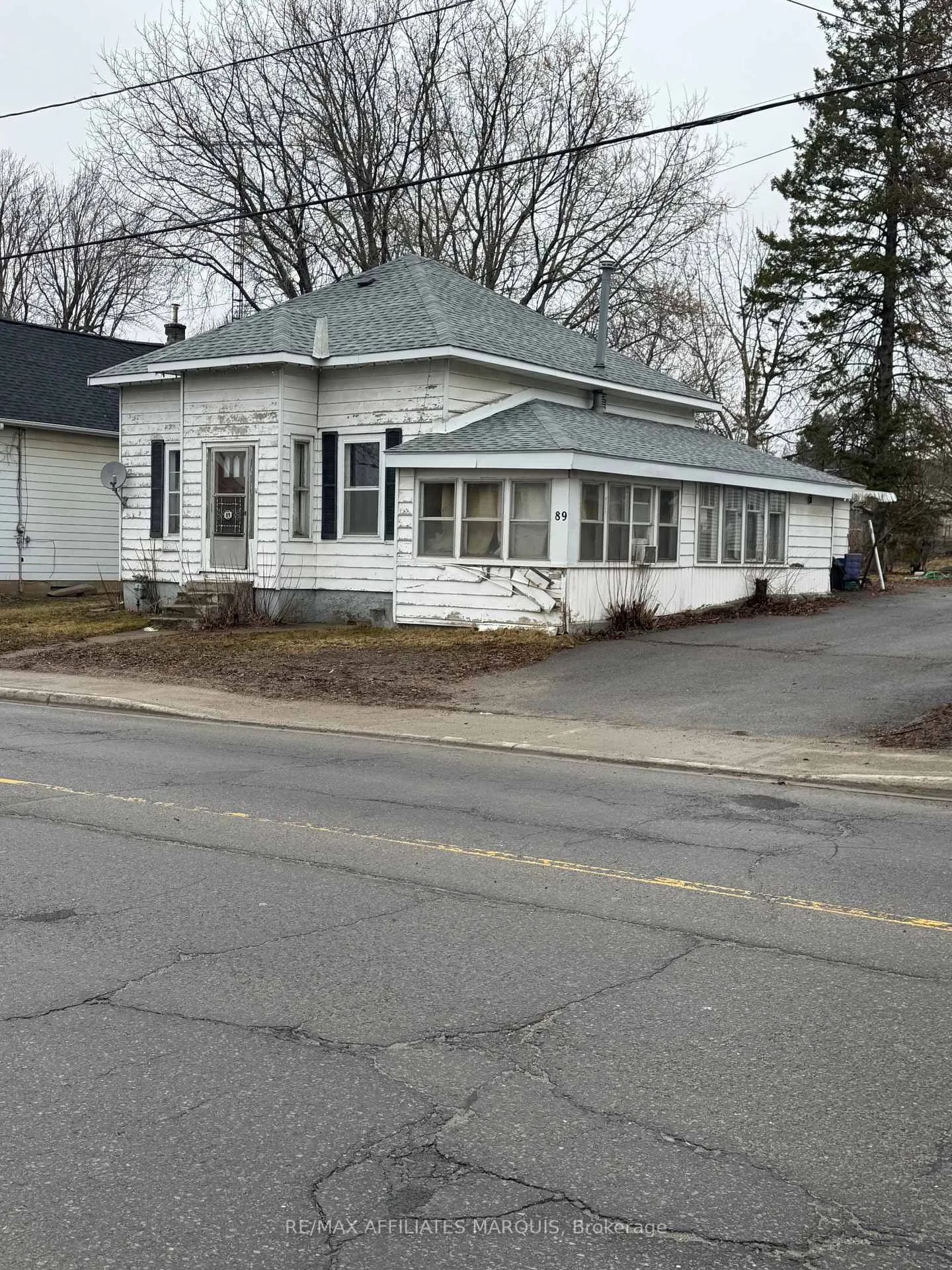 Photo 1 of 89 Queen Street, Smiths Falls — HOMEH