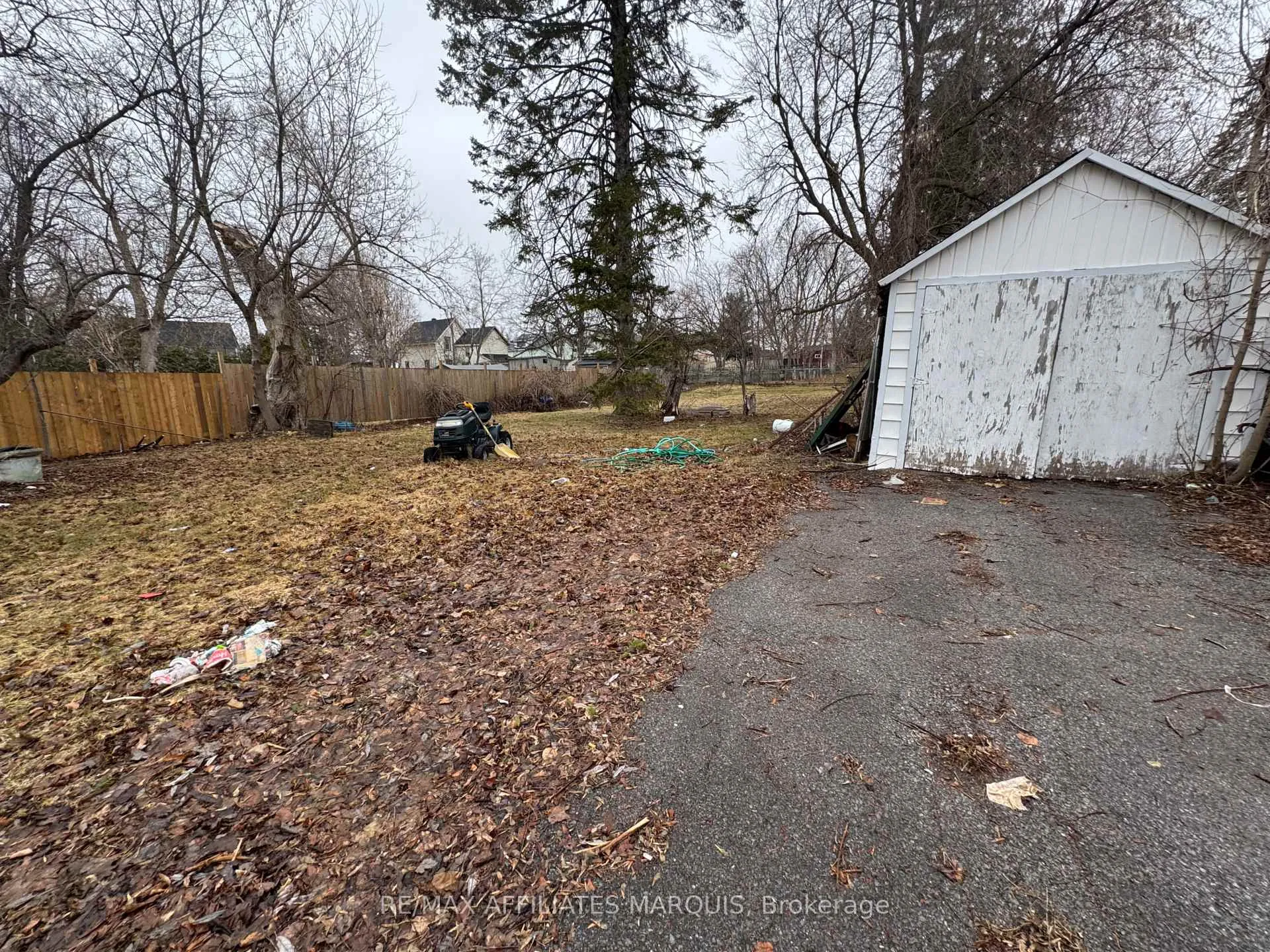 Photo 5 of 89 Queen Street, Smiths Falls — HOMEH