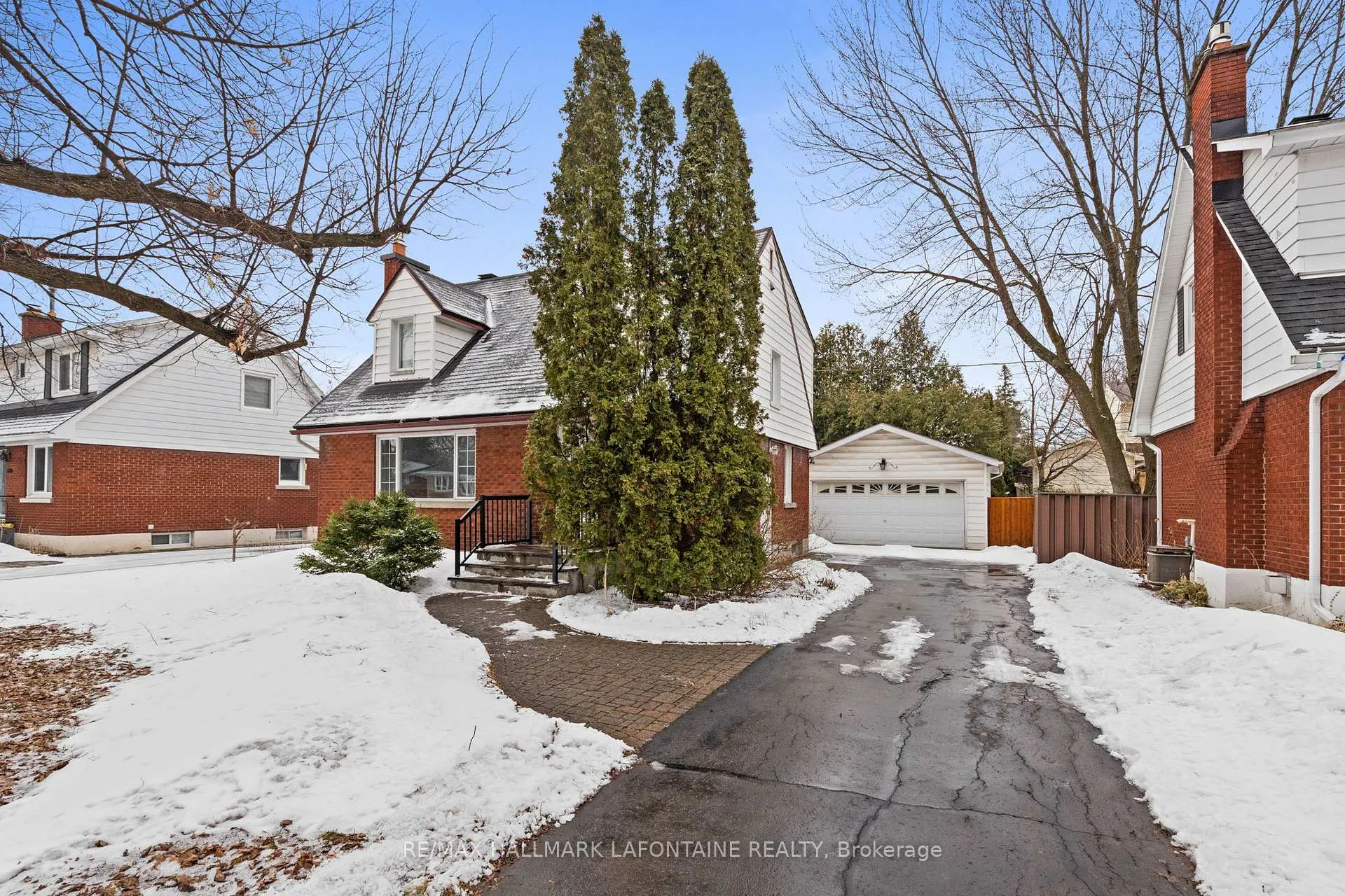 Photo 3 of 822 Colson Avenue, Ottawa, Elmvale Acres — HOMEH