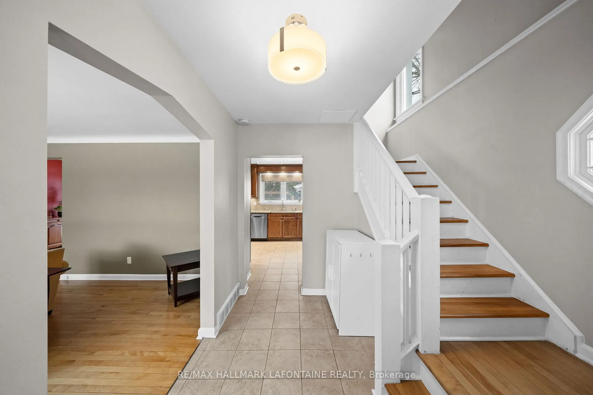 Photo 6 of 822 Colson Avenue, Ottawa, Elmvale Acres — HOMEH