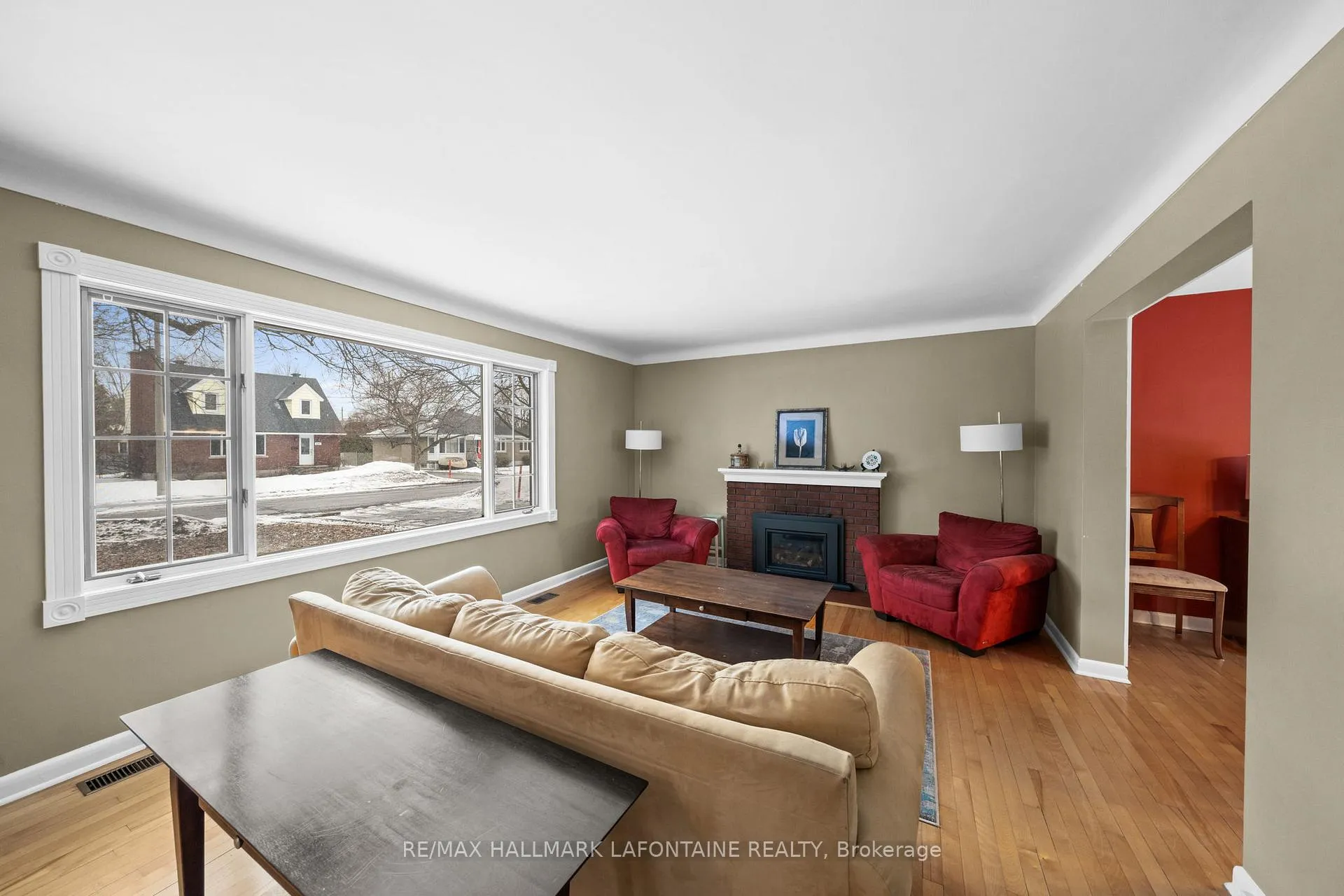 Photo 8 of 822 Colson Avenue, Ottawa, Elmvale Acres — HOMEH
