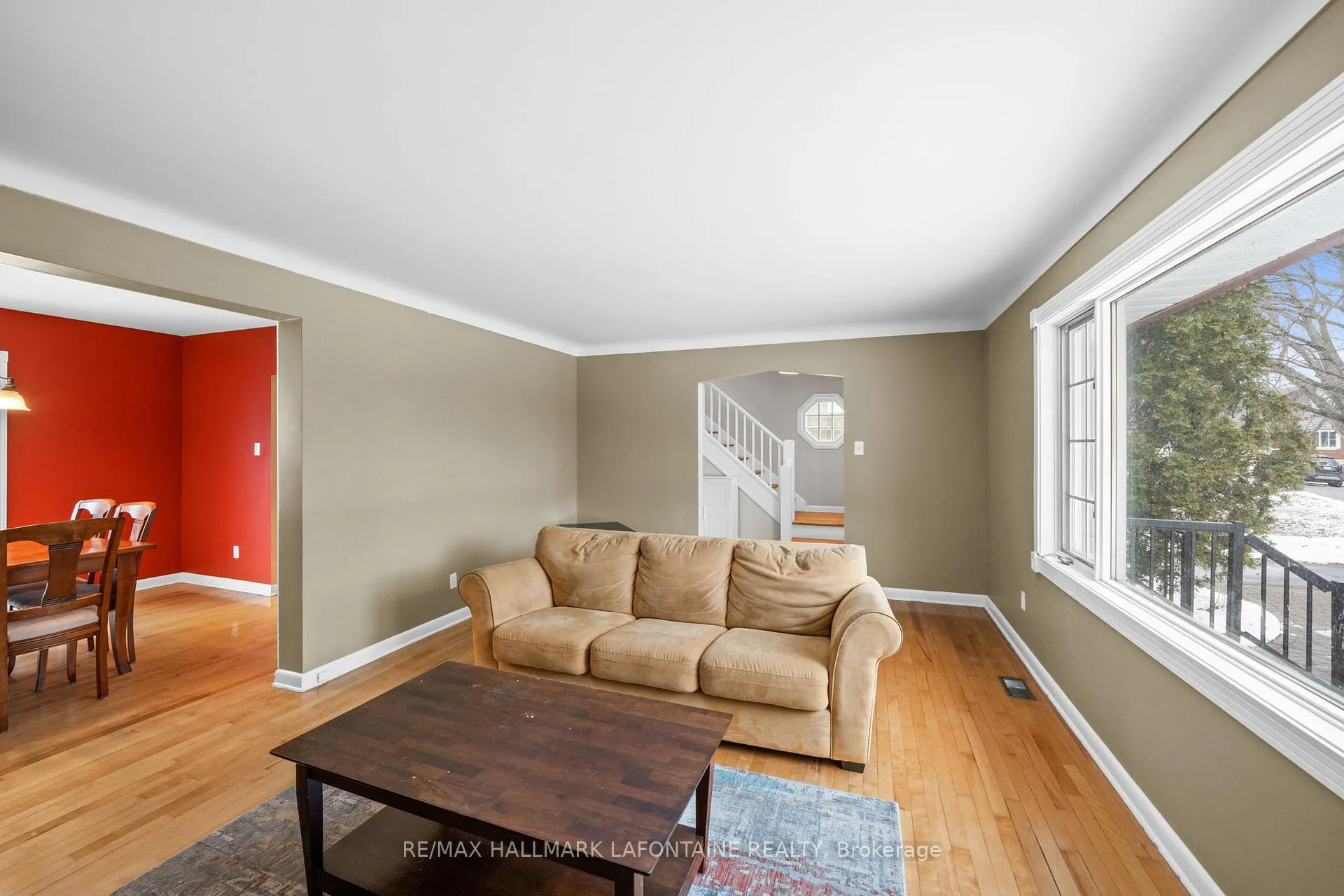 Photo 9 of 822 Colson Avenue, Ottawa, Elmvale Acres — HOMEH