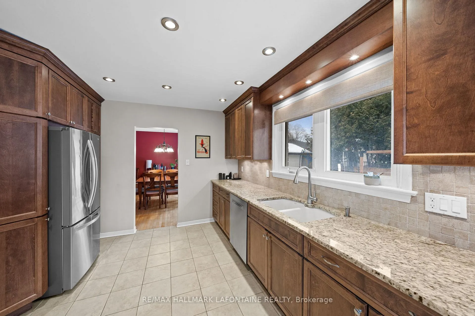 Photo 16 of 822 Colson Avenue, Ottawa, Elmvale Acres — HOMEH