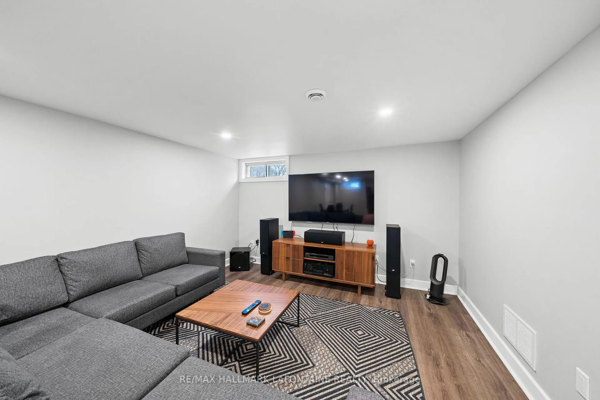 Photo 30 of 822 Colson Avenue, Ottawa, Elmvale Acres — HOMEH