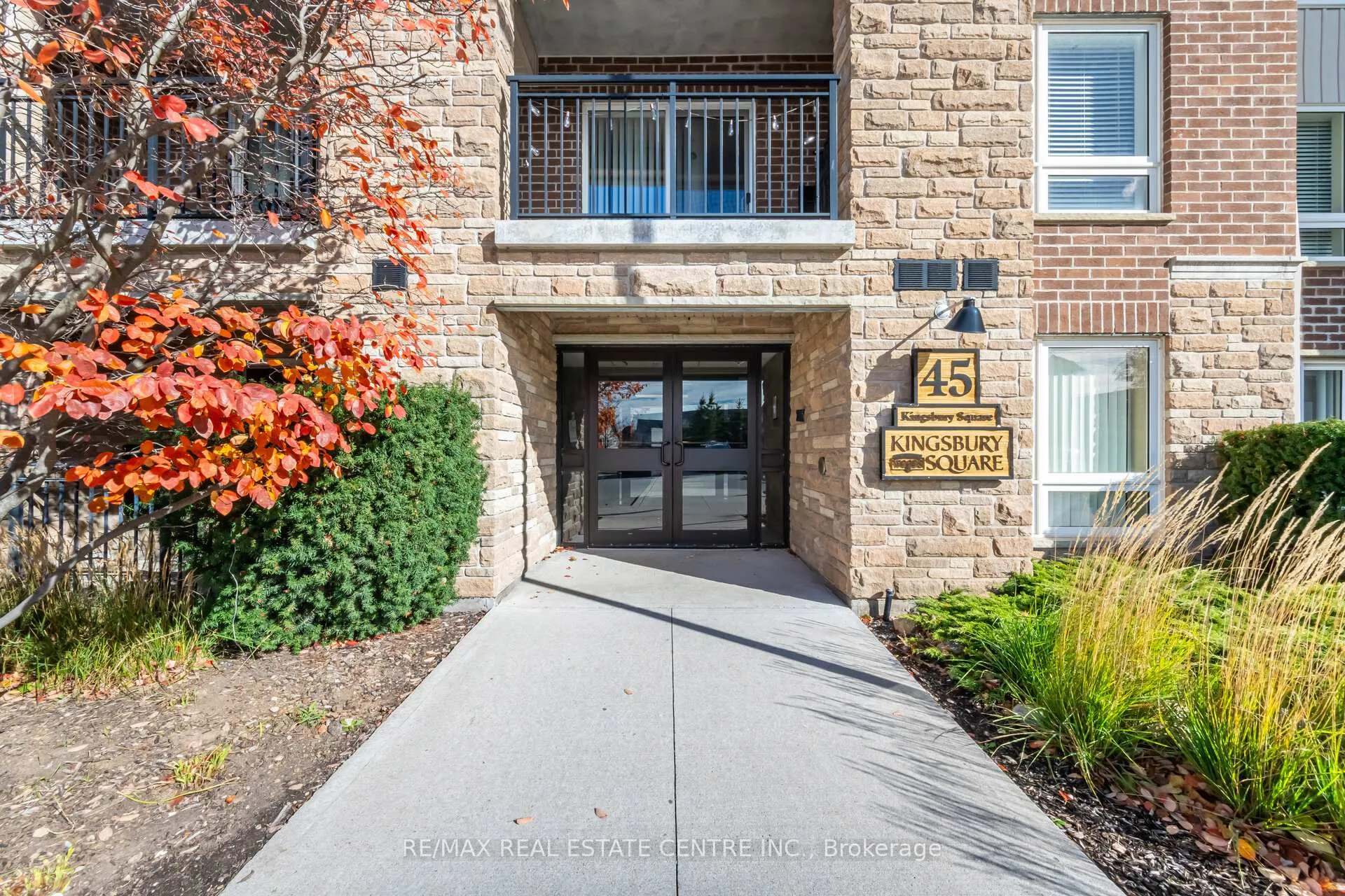 Photo 2 of Unit 409, 45 Kingsbury Square, Guelph, Pineridge/Westminster Woods — HOMEH