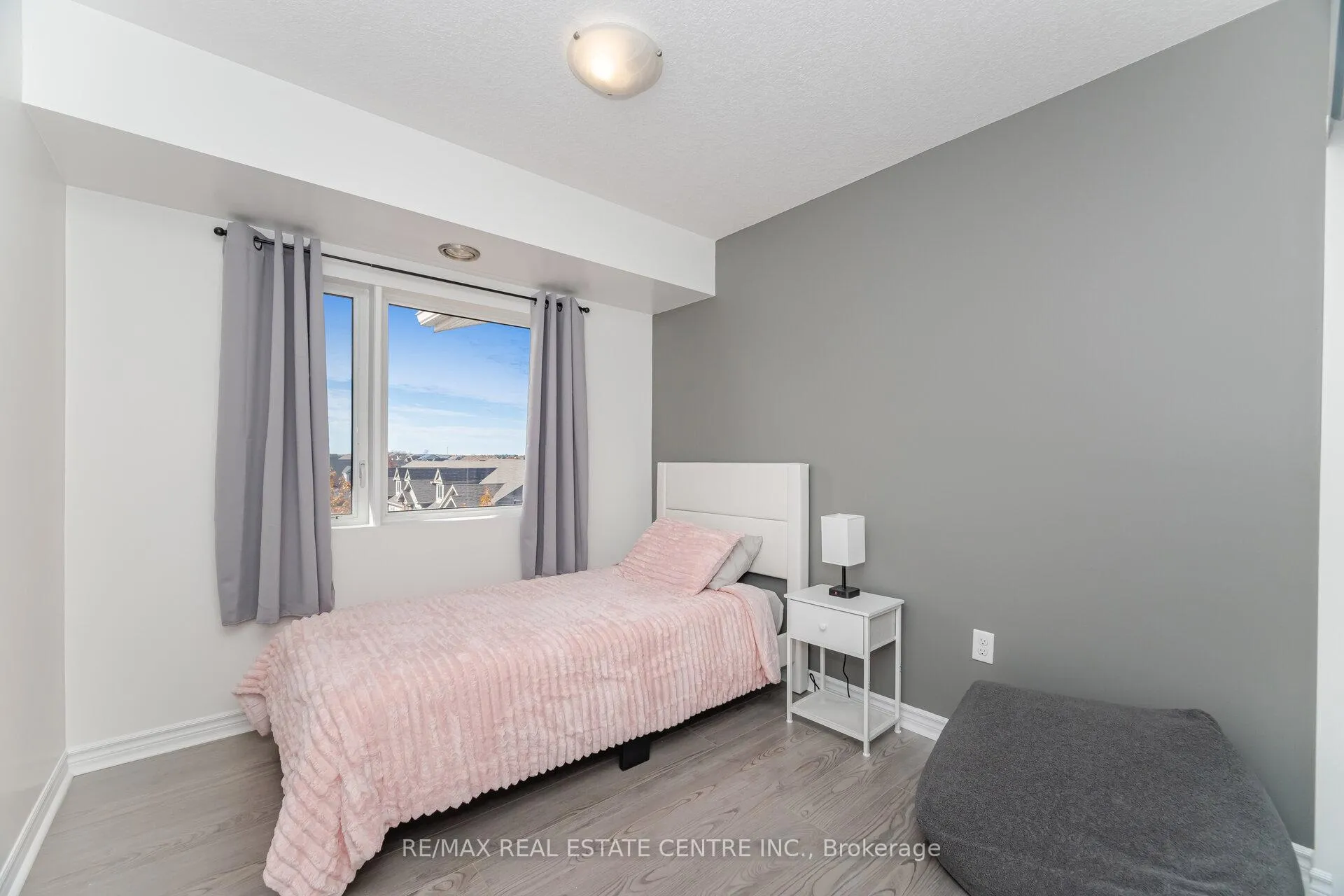 Photo 14 of Unit 409, 45 Kingsbury Square, Guelph, Pineridge/Westminster Woods — HOMEH