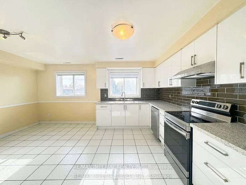 Photo 3 of 641A The Queensway, Etobicoke, Stonegate-Queensway — HOMEH