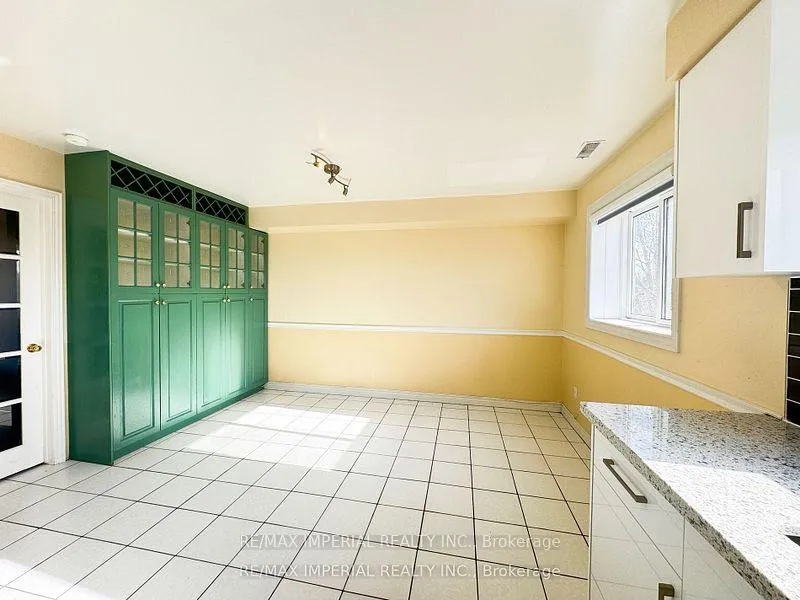 Photo 4 of 641A The Queensway, Etobicoke, Stonegate-Queensway — HOMEH