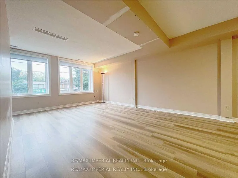 Photo 7 of 641A The Queensway, Etobicoke, Stonegate-Queensway — HOMEH