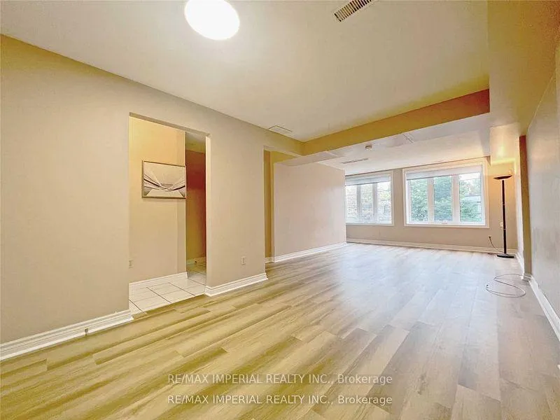 Photo 8 of 641A The Queensway, Etobicoke, Stonegate-Queensway — HOMEH