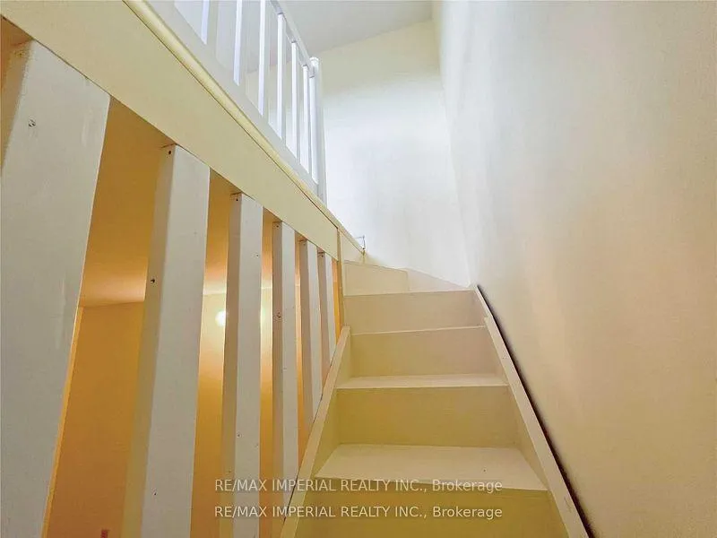 Photo 18 of 641A The Queensway, Etobicoke, Stonegate-Queensway — HOMEH