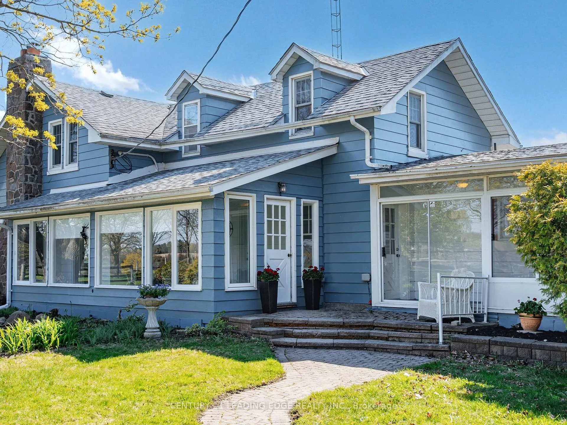 Photo 7 of 362 Victoria Road, Georgina, Baldwin — HOMEH