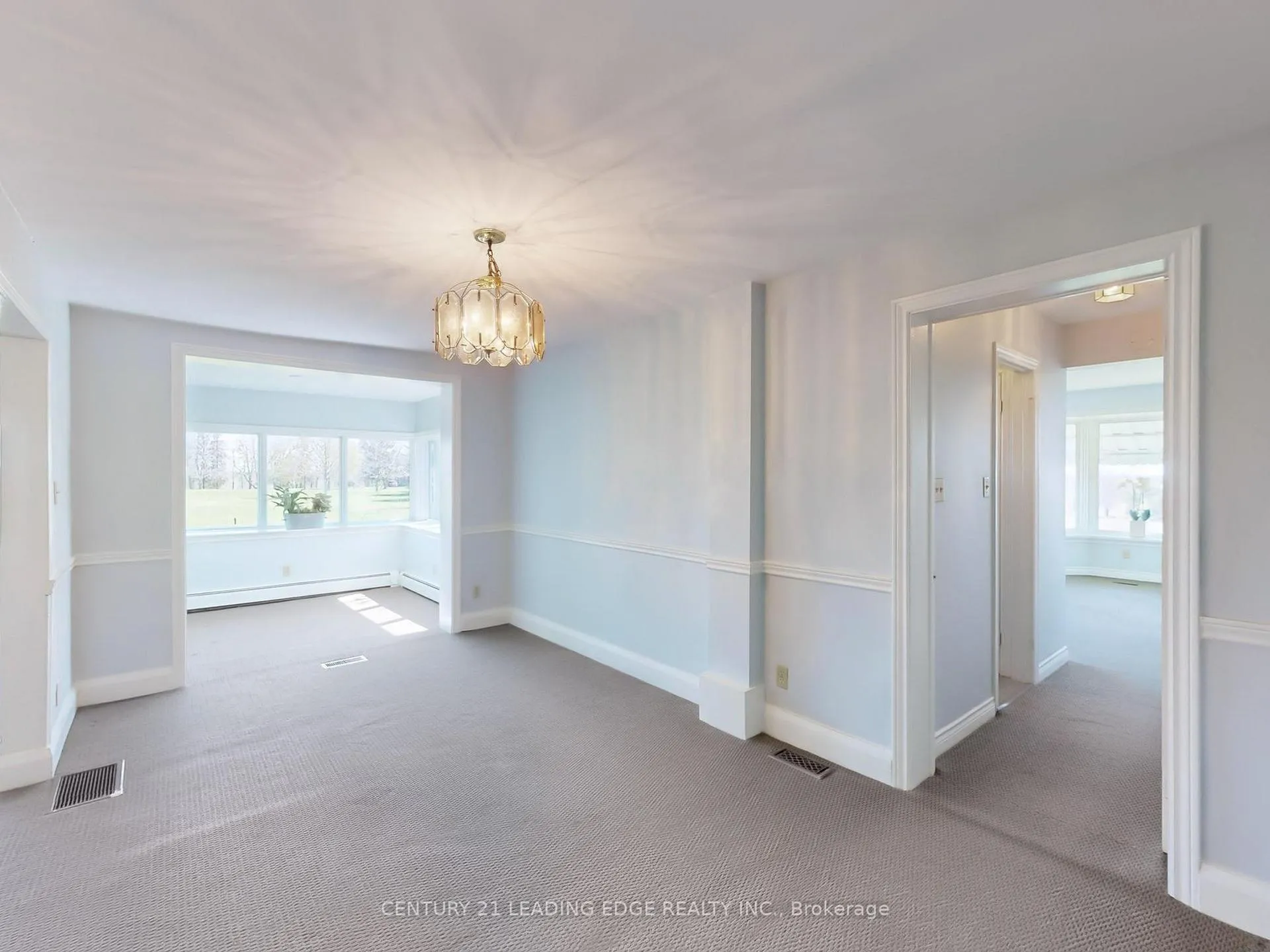 Photo 13 of 362 Victoria Road, Georgina, Baldwin — HOMEH