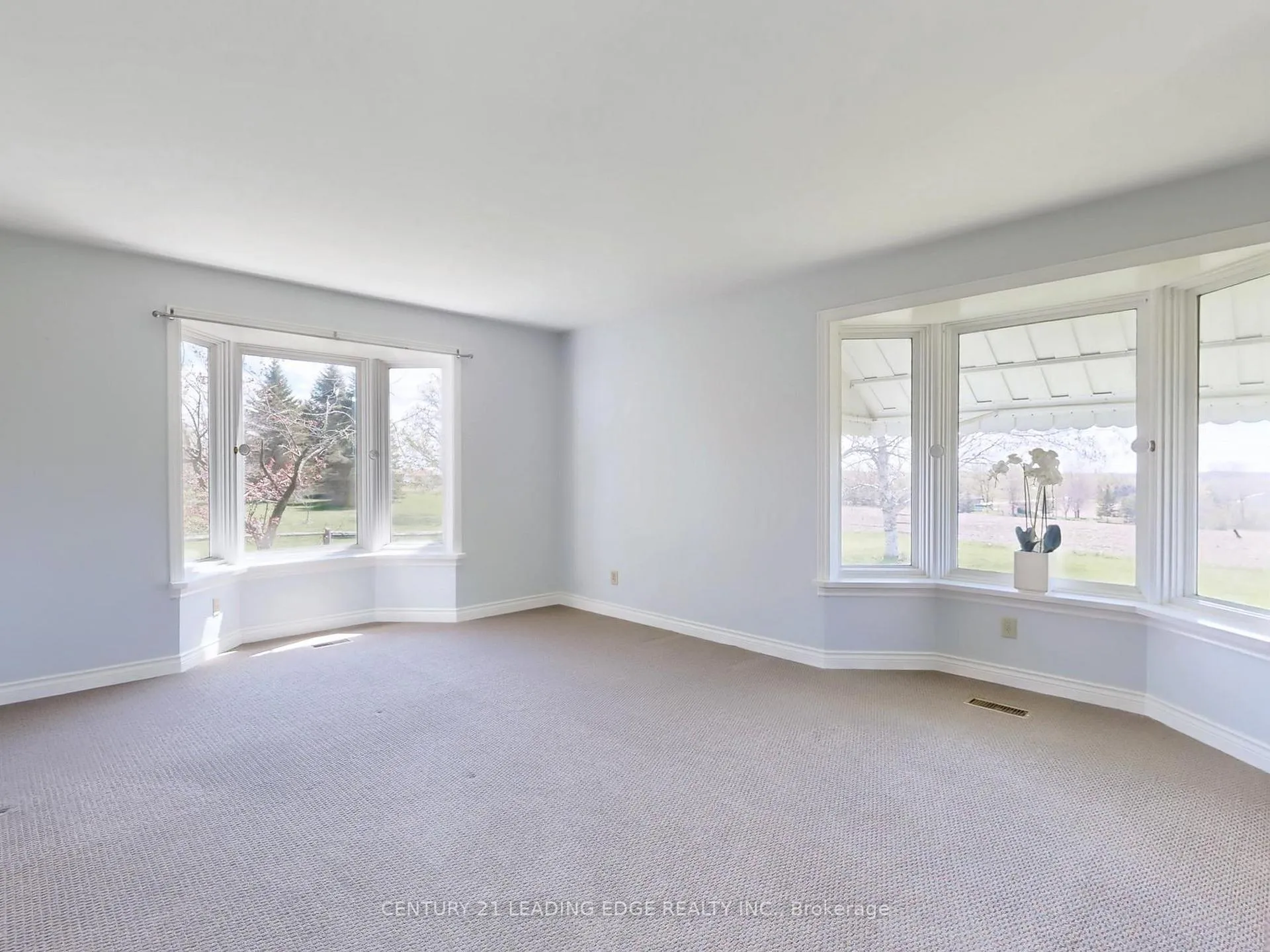 Photo 14 of 362 Victoria Road, Georgina, Baldwin — HOMEH