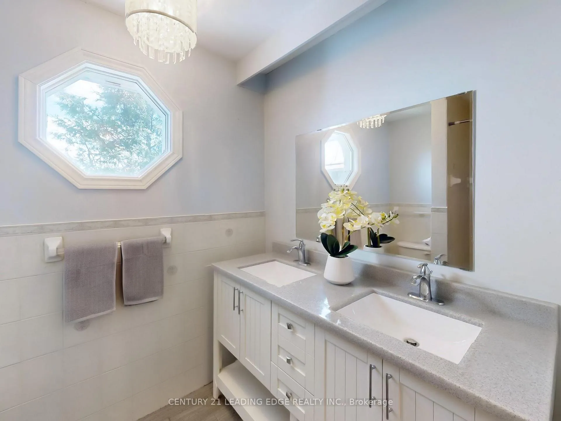 Photo 16 of 362 Victoria Road, Georgina, Baldwin — HOMEH