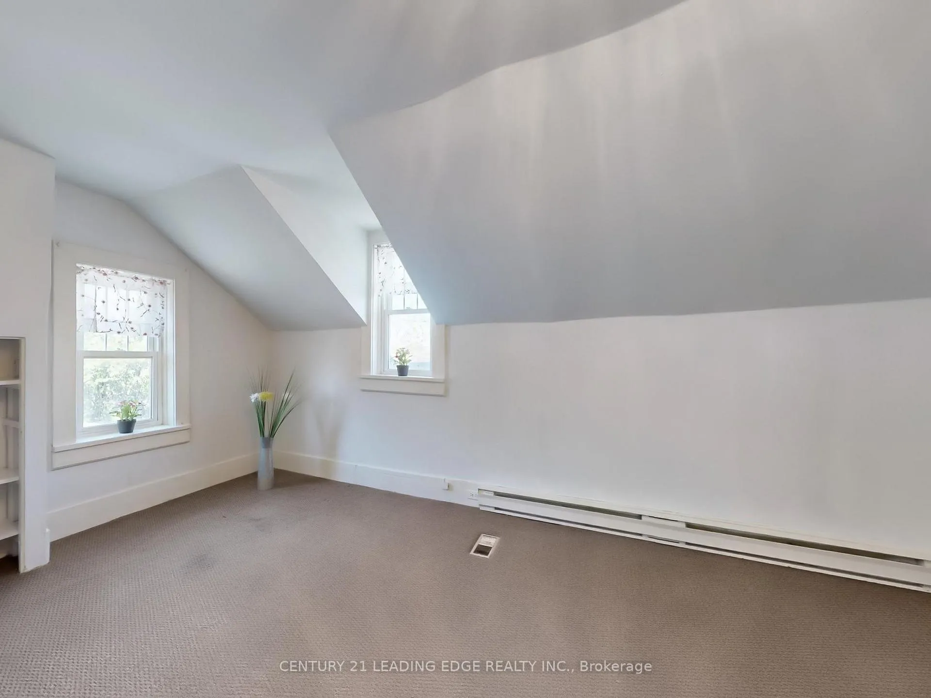 Photo 32 of 362 Victoria Road, Georgina, Baldwin — HOMEH