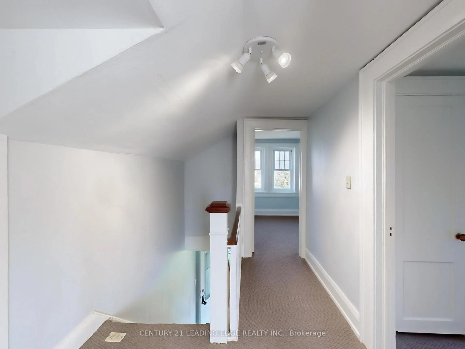 Photo 23 of 362 Victoria Road, Georgina, Baldwin — HOMEH