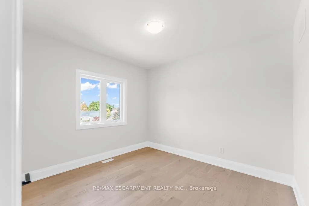 Photo 15 of 198 Kellogg Avenue, Hamilton, Villages of Glancaster — HOMEH