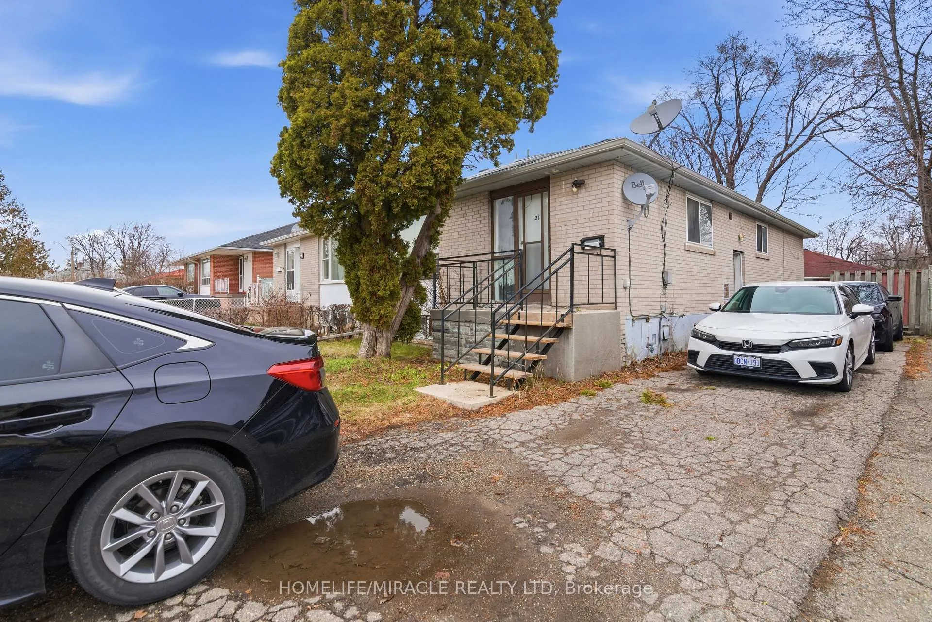 Photo 2 of Unit Basement, 21 Albion Crescent, Brampton, Avondale — HOMEH