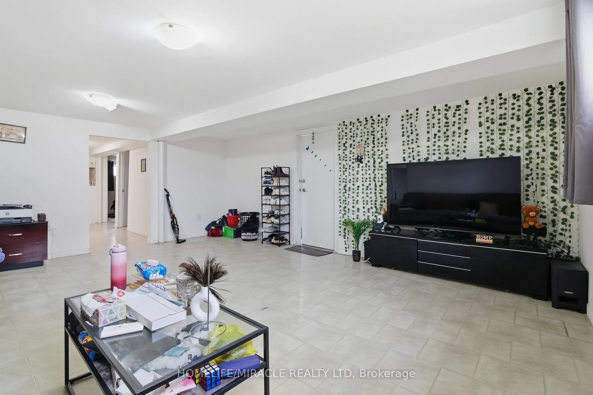Photo 8 of Unit Basement, 21 Albion Crescent, Brampton, Avondale — HOMEH