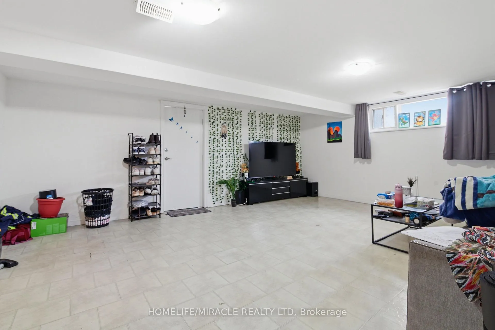 Photo 9 of Unit Basement, 21 Albion Crescent, Brampton, Avondale — HOMEH