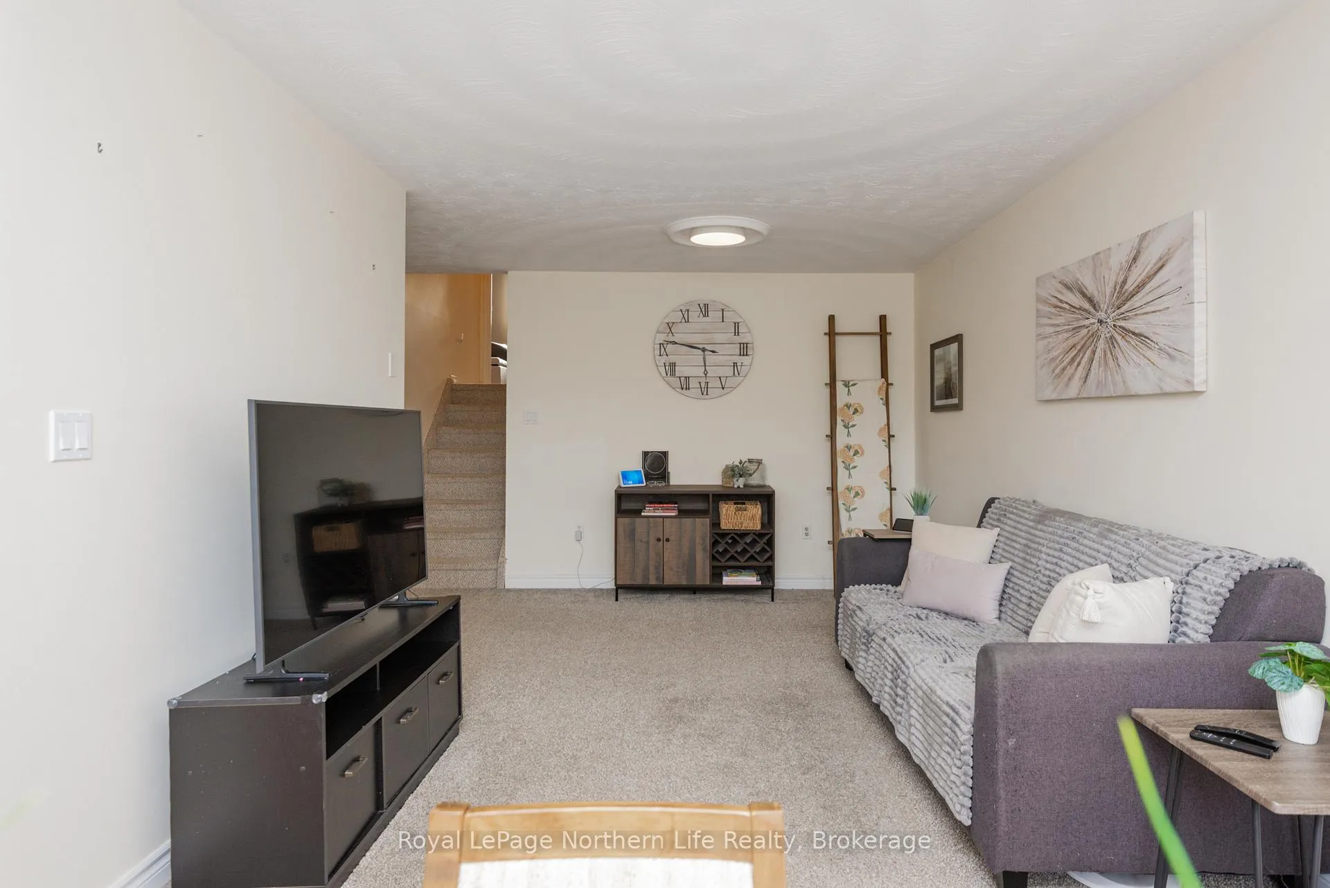 Photo 8 of 47 Harris Drive, North Bay, Ferris — HOMEH