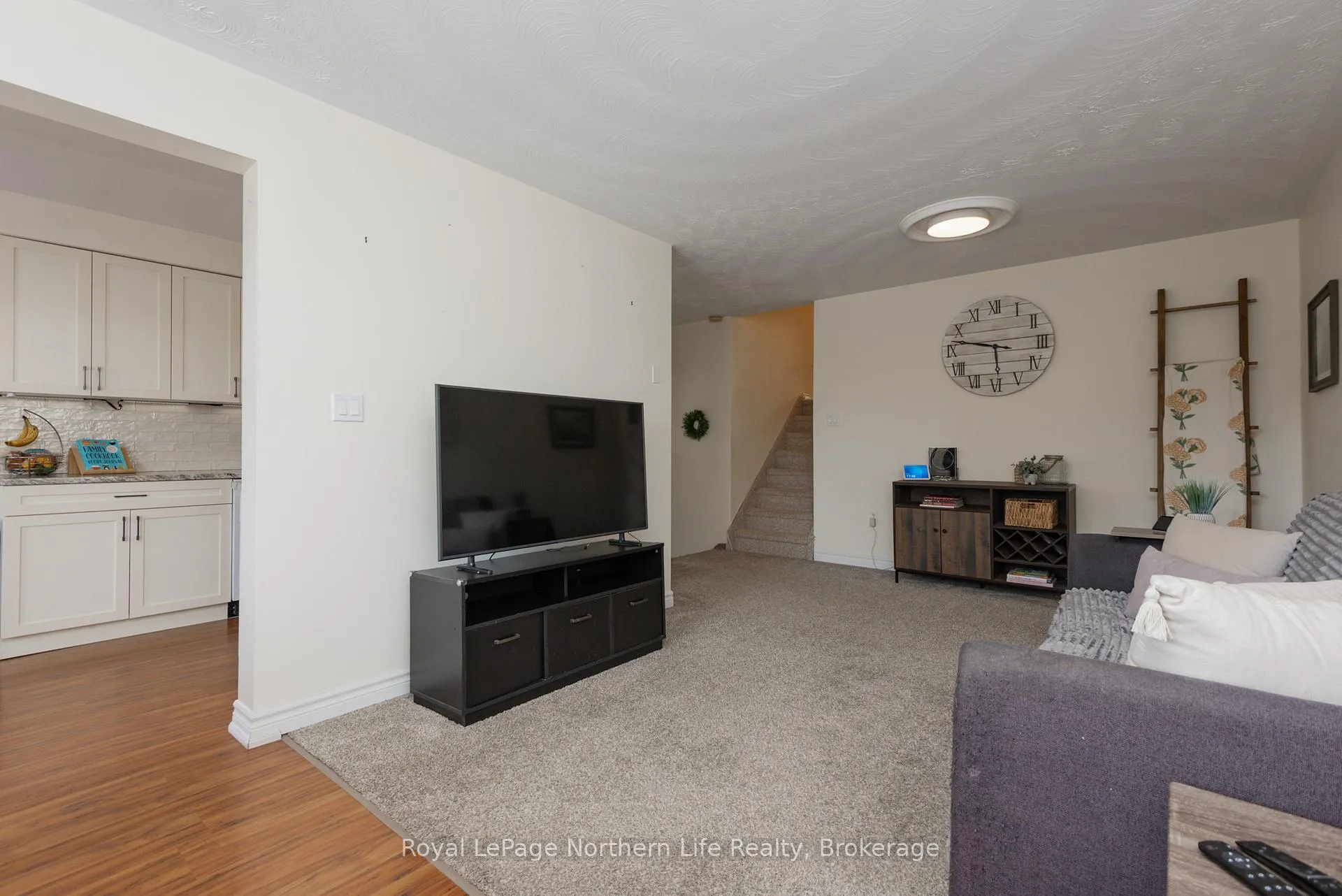 Photo 9 of 47 Harris Drive, North Bay, Ferris — HOMEH