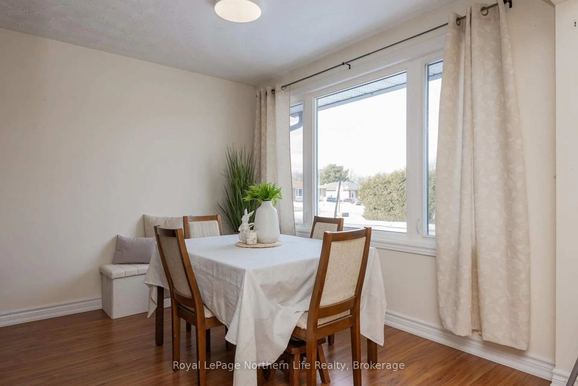 Photo 11 of 47 Harris Drive, North Bay, Ferris — HOMEH