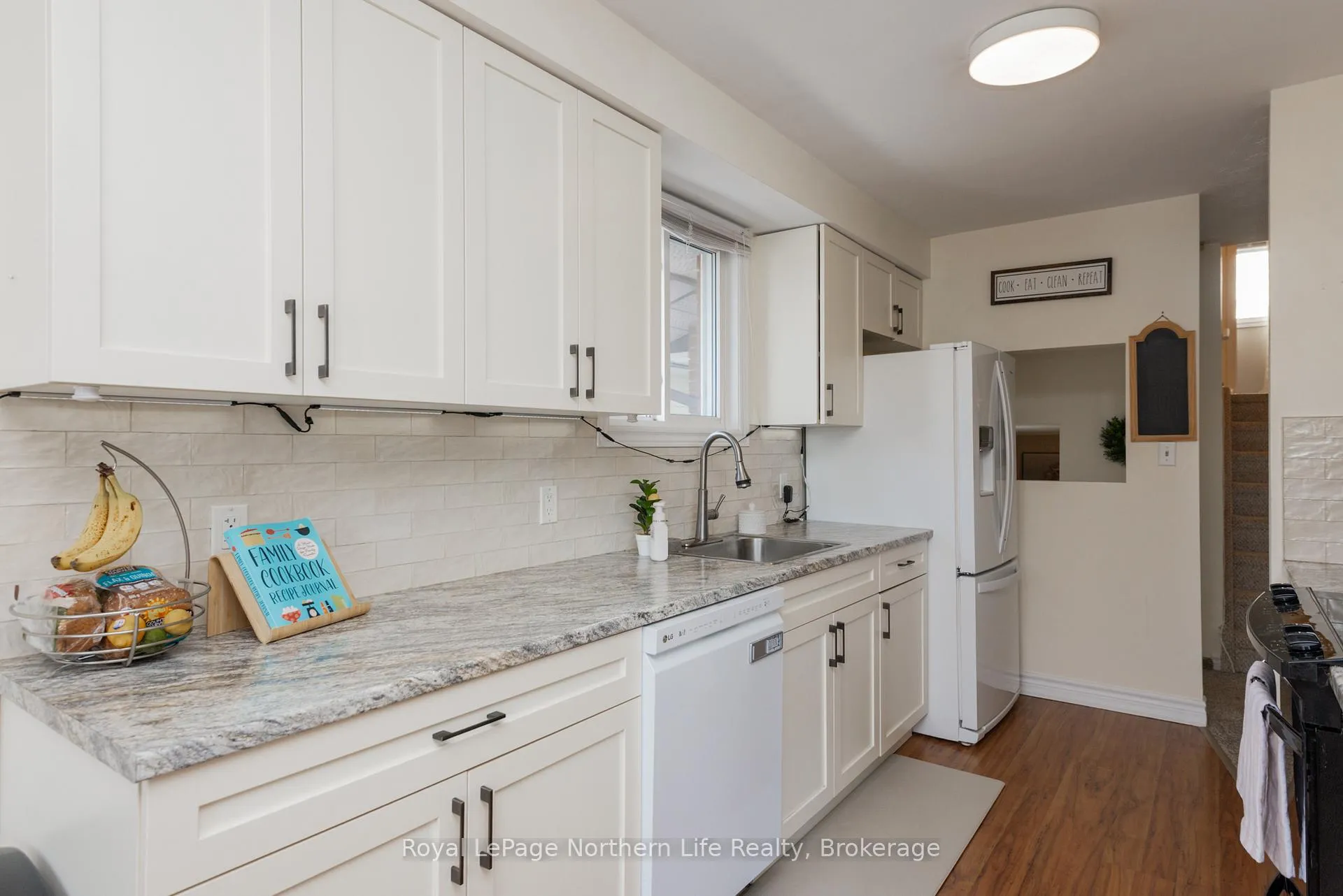 Photo 15 of 47 Harris Drive, North Bay, Ferris — HOMEH